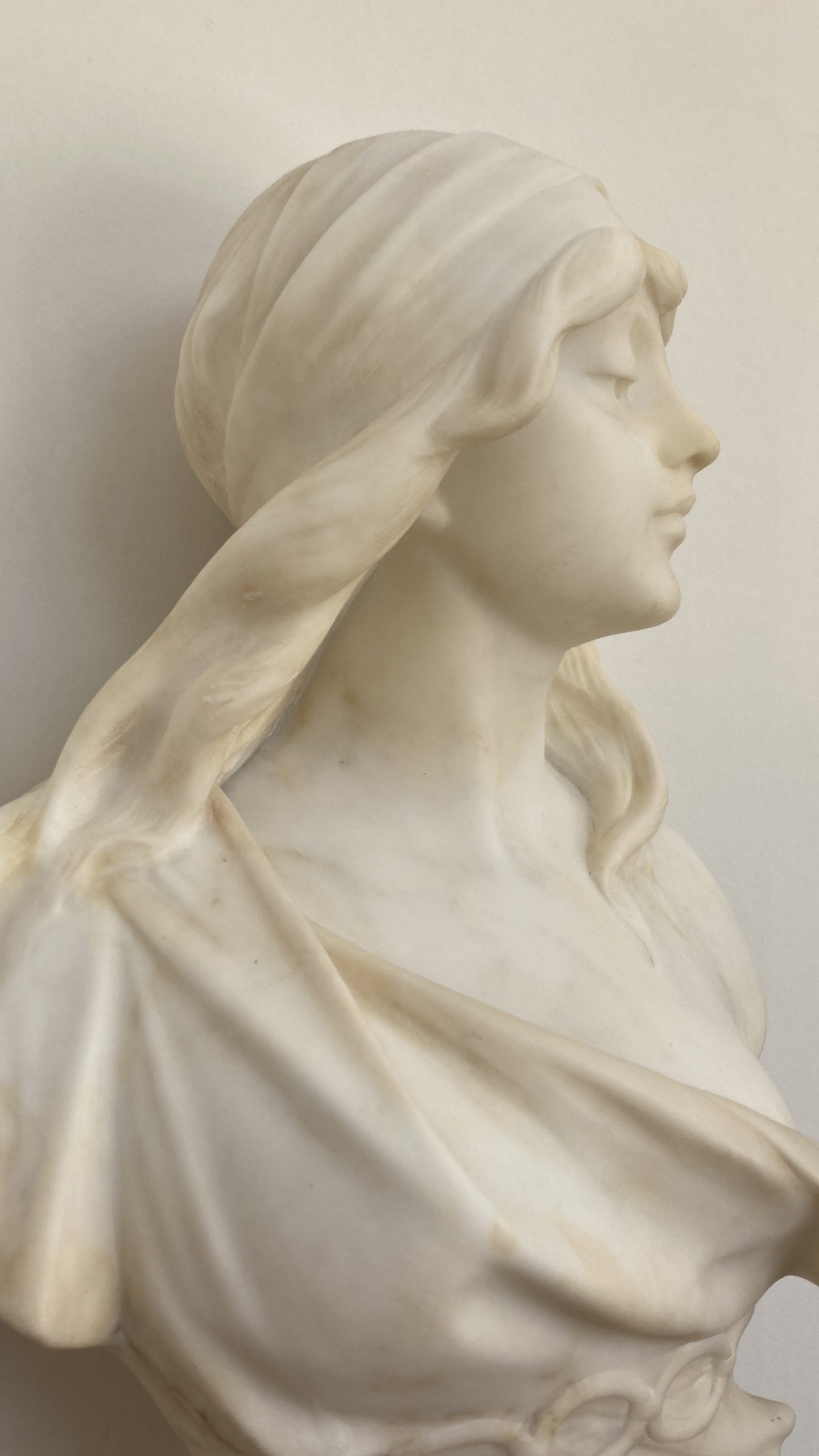 Sculpture-buste-en-marbre-blanc-signé-cipriani-aurore-Morisse-Chestret-5-5