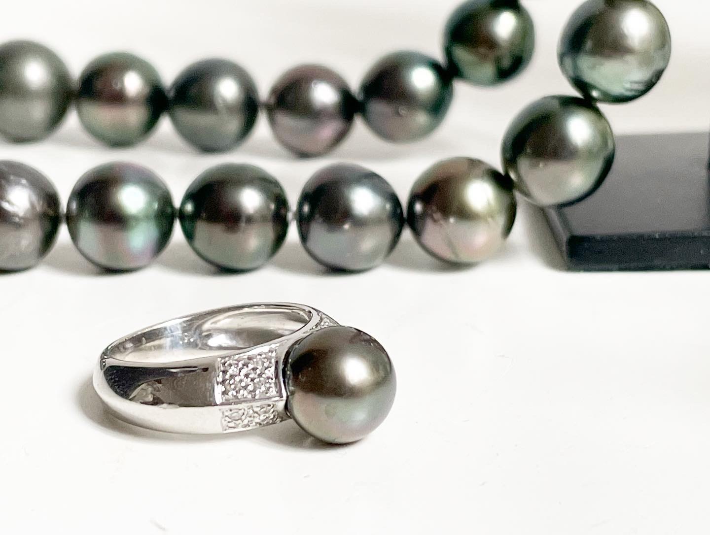 perles-tahiti-perles-grises-collier-bague-bo-ancien-bijoux-luxe-or-et-diamants-aurore-morisse-chestret-5-5