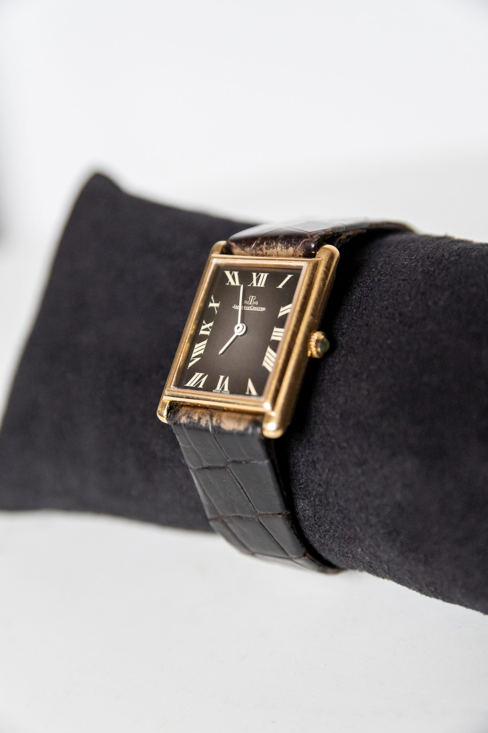 Jeager-lecoultre-homme-femme-collection-montre-vintage-or-aurore-morisse-chestret5-la-maison-de-chestret-liège-affaire-conclue2