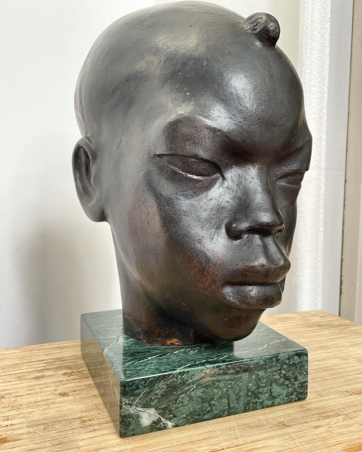 Aurore-Morisse-Arthur-Dupagne-tete-bronze-africain-antiquaire-liège-sculpteur-artiste-belge-xxe3