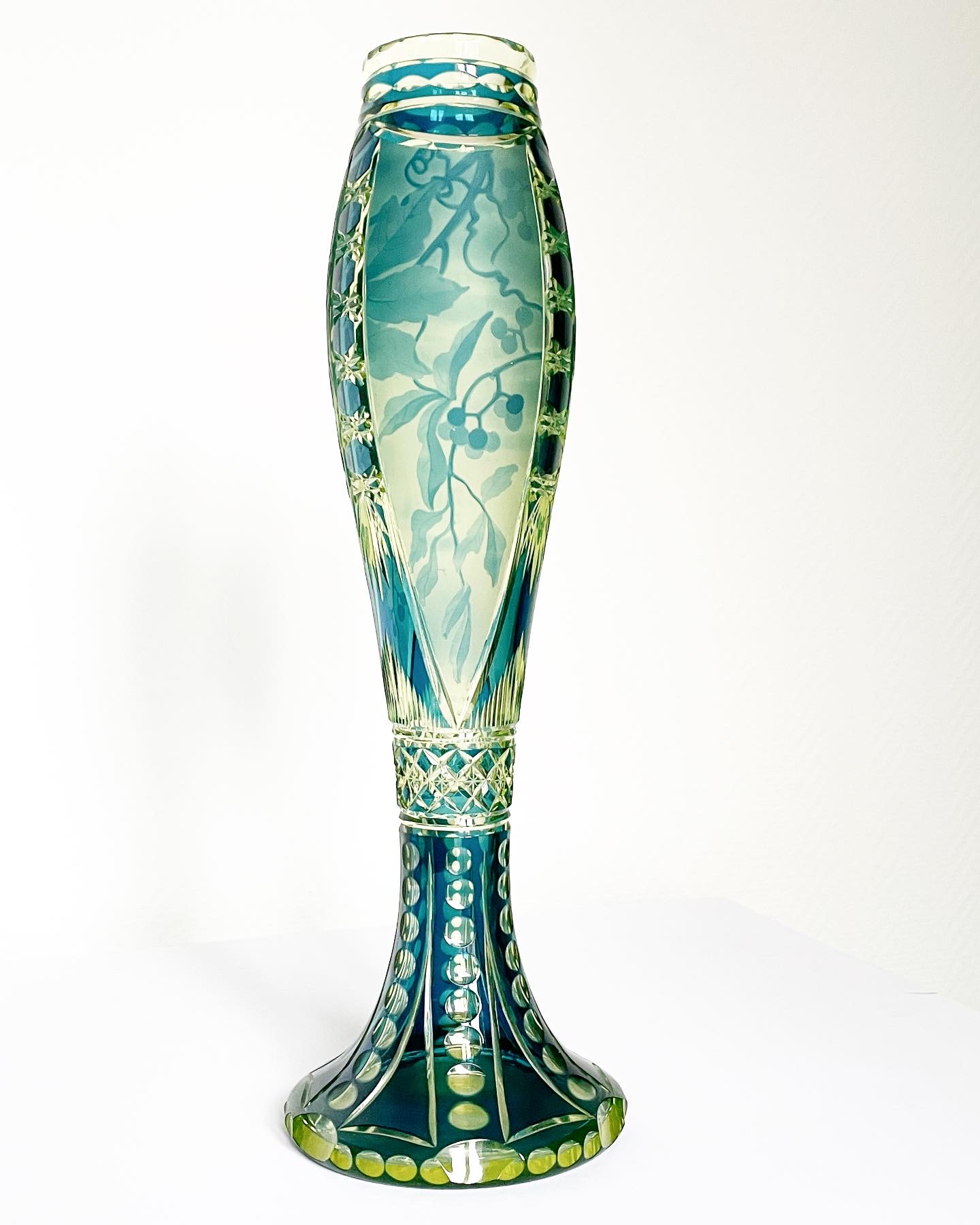 vase-jonghen-val-saint-lambert-urane-bleu-pétrole-art-nouveau-collection-cristal-léon-ledru-dégagé-acide-aurore-morisse-antiquaire-marchand-art-liège-paris4