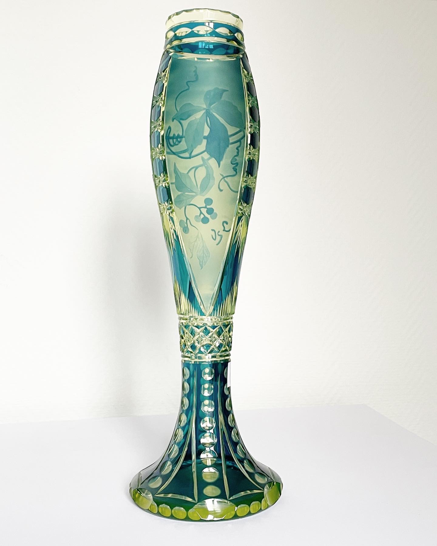 vase-jonghen-val-saint-lambert-urane-bleu-pétrole-art-nouveau-collection-cristal-léon-ledru-dégagé-acide-aurore-morisse-antiquaire-marchand-art-liège-paris7