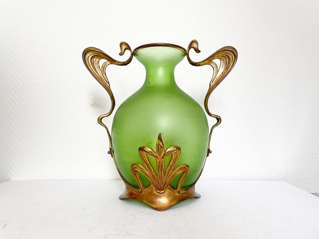 Vase-art-nouveau-autriche-dautzenberg-1900-verre-vert-bronze-aurore-morisse-verrerie-collection-liège-paris-antiquaire-antiquités-affaire-conclue8