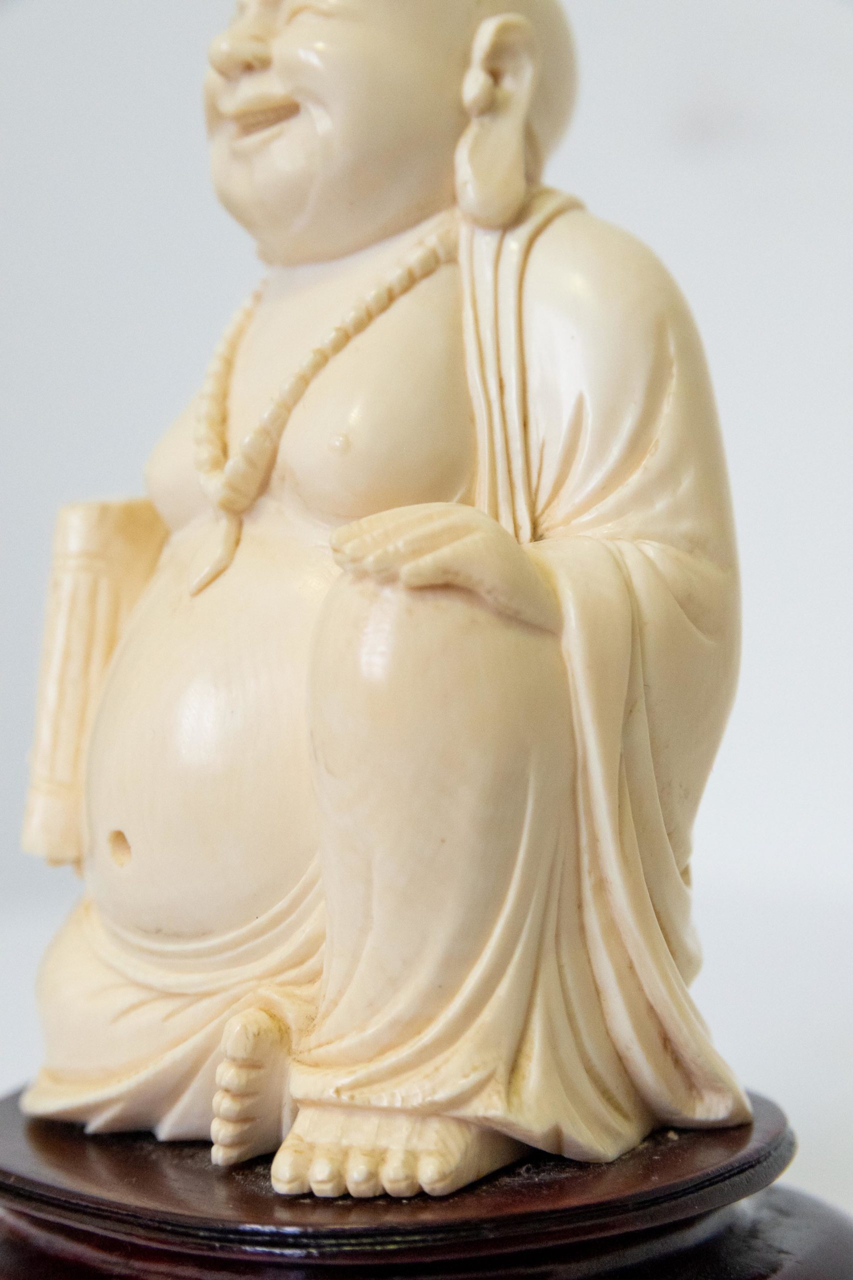 Sculpture-asiatique-bouddha-XIXe-1900-aurore-morisse-antiquaire-aurore-morisse-collection-décoration-antiquités-expertise-affaire-conclue18