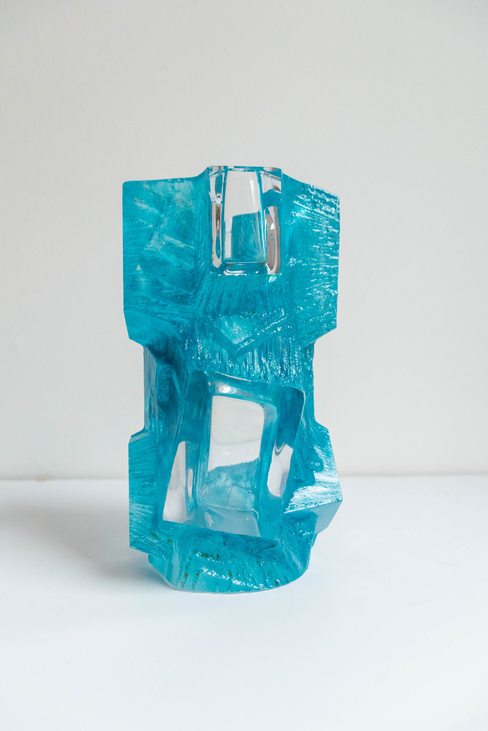 Vase-daum-césar-bleu-géométrique-verrerie-XXe-art-antiquaire-expert-liège-paris-aurore-morisse-affaire-conclue-estimation-art-contemporain-objet-anciens1