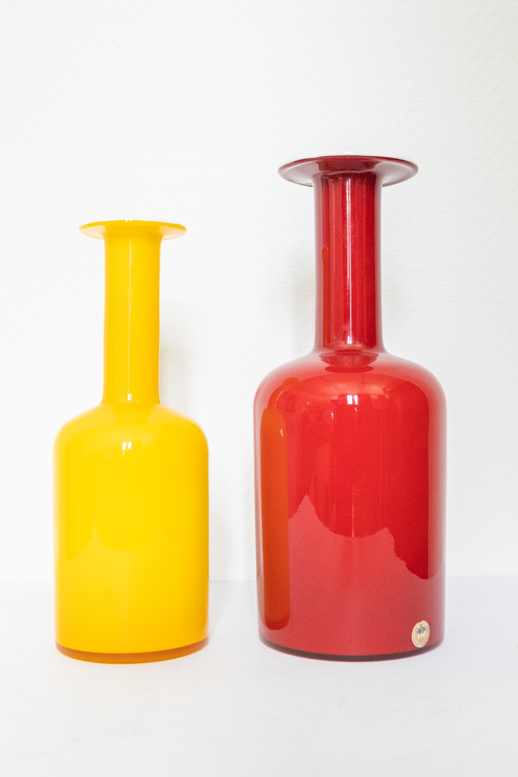vase-rouge-jaune-Design-Otto-Brauer-Holmegaard-Danemark-1960-aurore-morisse-antiquaire-collection-décoration-antiquités-expertise-affaire-conclue11