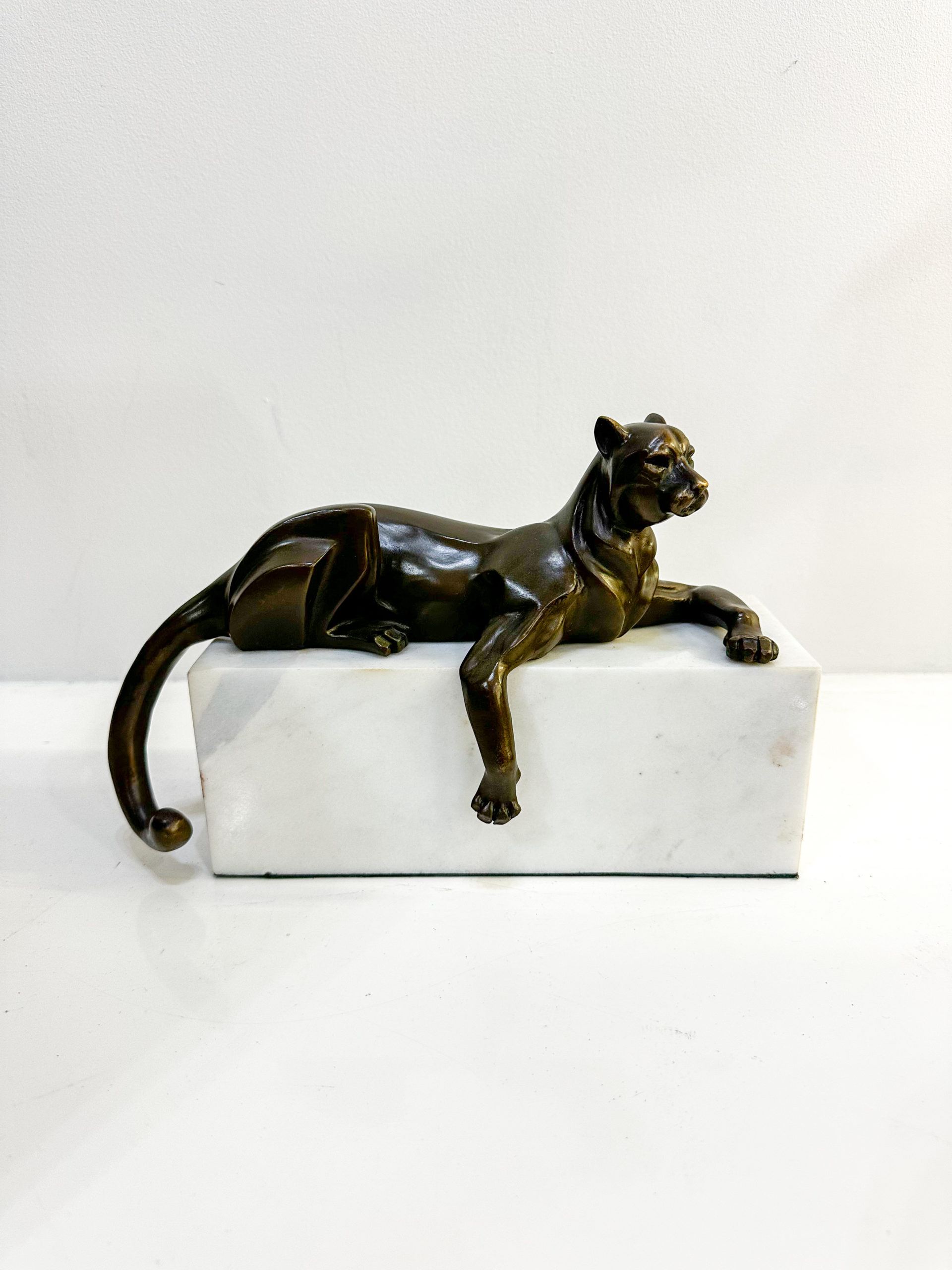 Sculpture• Panthère en bronze