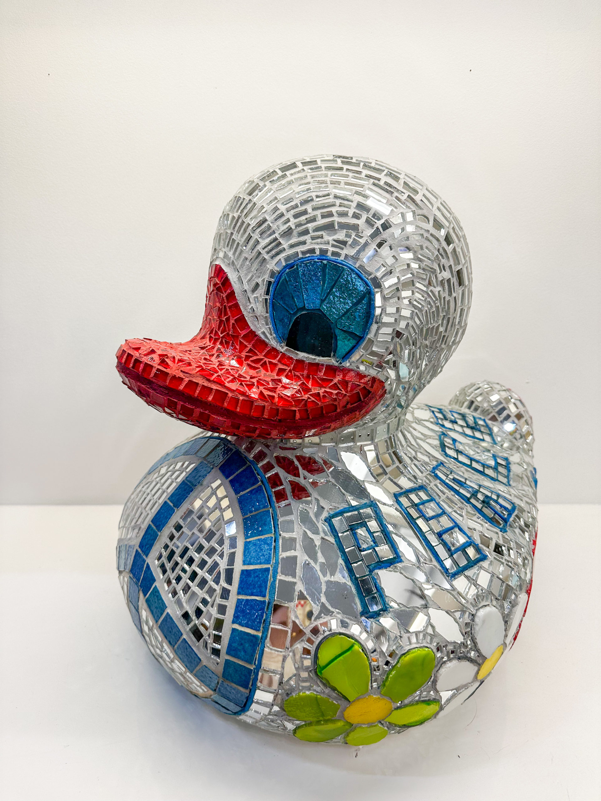 Décoration• Canard en faïence miroir