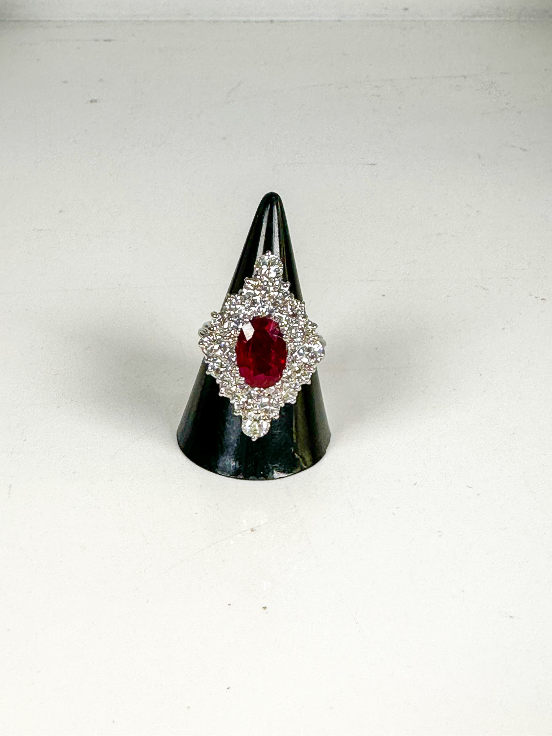 IMG_0009aurore morisse affaire conclue bijoux bague ancienne rubis diamants seconde main vintage collection mariage fiançailles