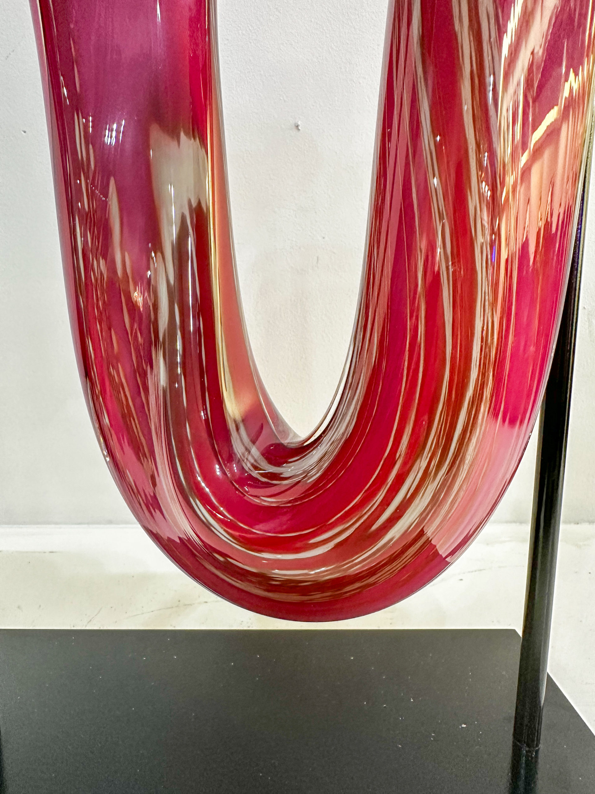 IMG_0355aurore morisse affaire conclue louis leloup verrerie sculpture rose présentoir décoration val saint lambert liège belgique 20e siècle décoration collectionneur occasion