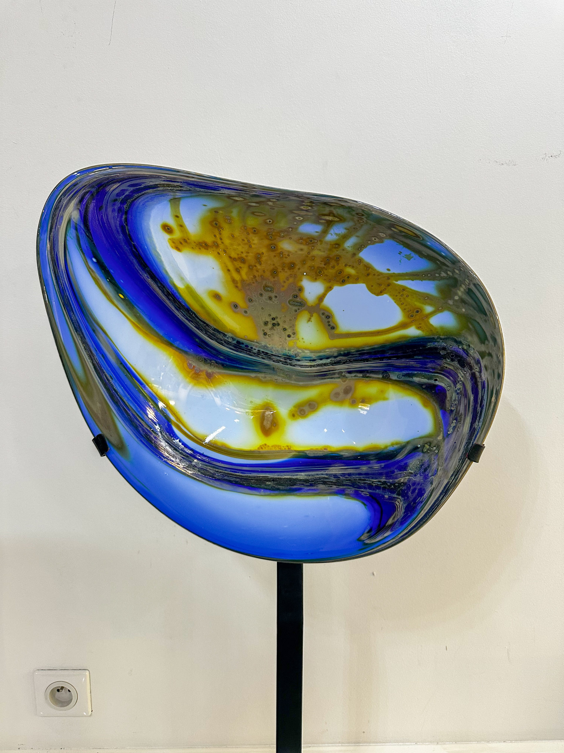 IMG_0378aurore morisse affaire conclue louis leloup verrerie sculpture grand format bleu doreĢ deĢcoration val saint lambert lieĢge belgique 20e sieĢcle deĢcoration collectionneur occasion