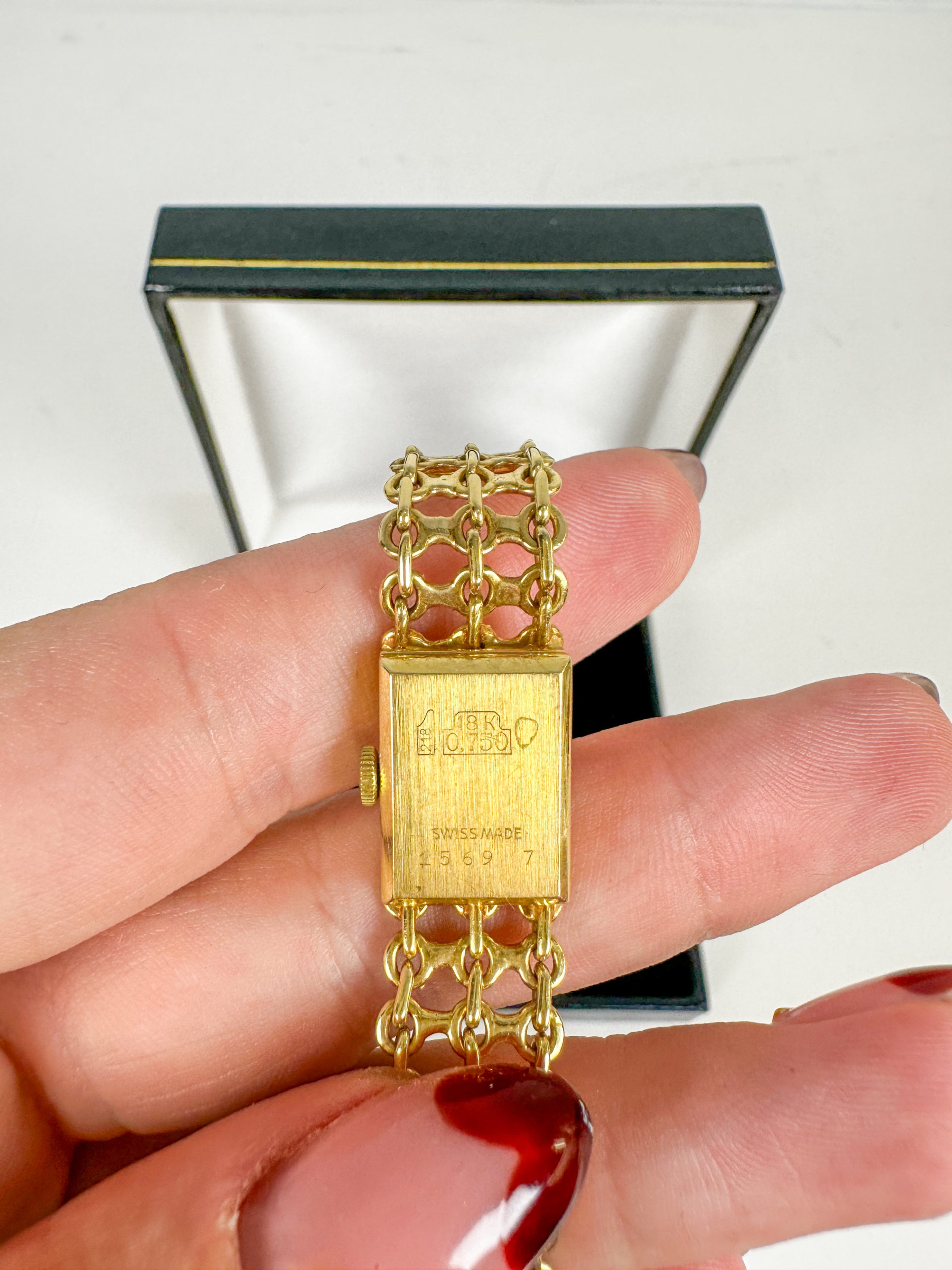 IMG_9950aurore morisse affaire conclue bijoux montre bracelet or femme seconde main vintage occassion collectionneur