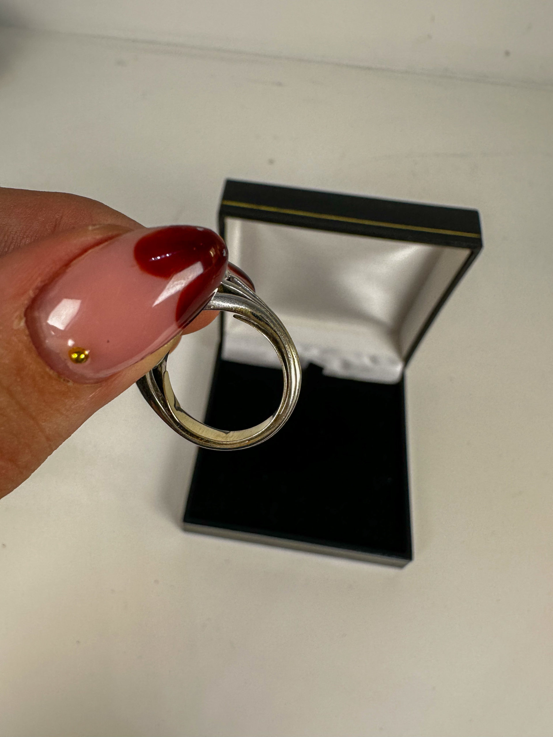 IMG_9955aurore morisse affaire conclue bijoux bague diamants or blanc seconde main vintage occassion collectionneur