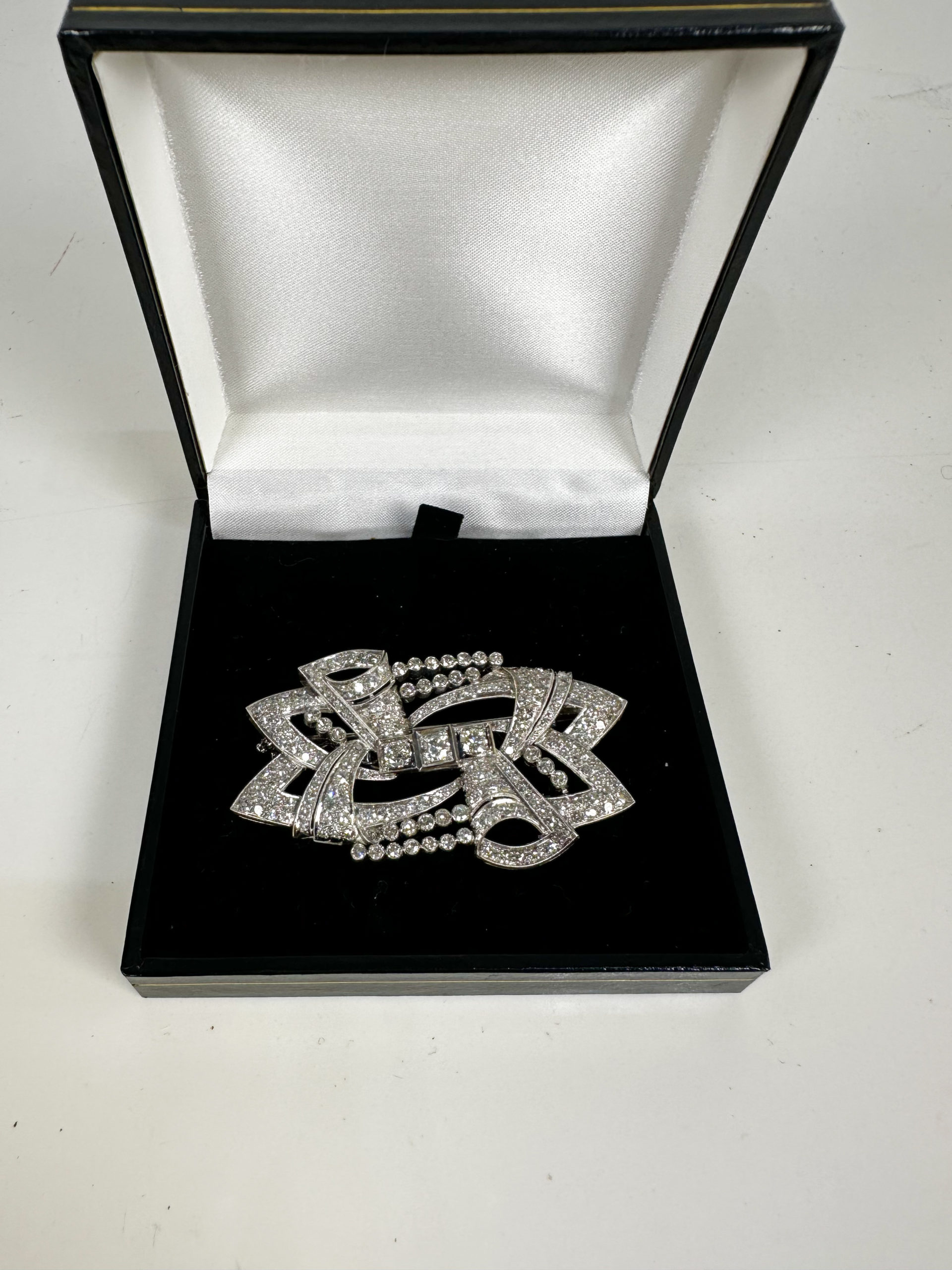 Bijoux• Broche en diamants