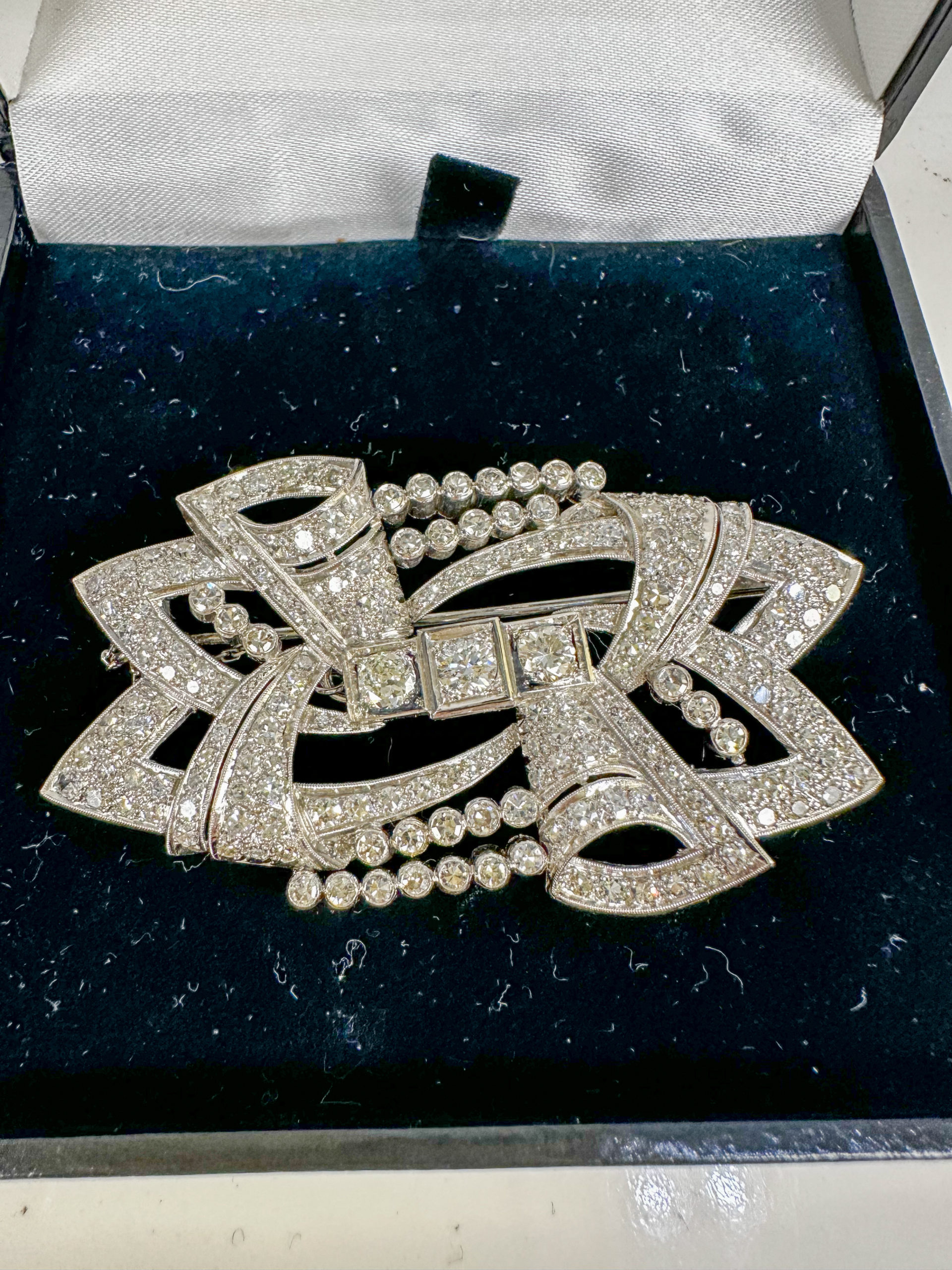 IMG_9965aurore morisse affaire conclue bijoux broche diamants or blanc art deco seconde main vintage occassion collectionneur
