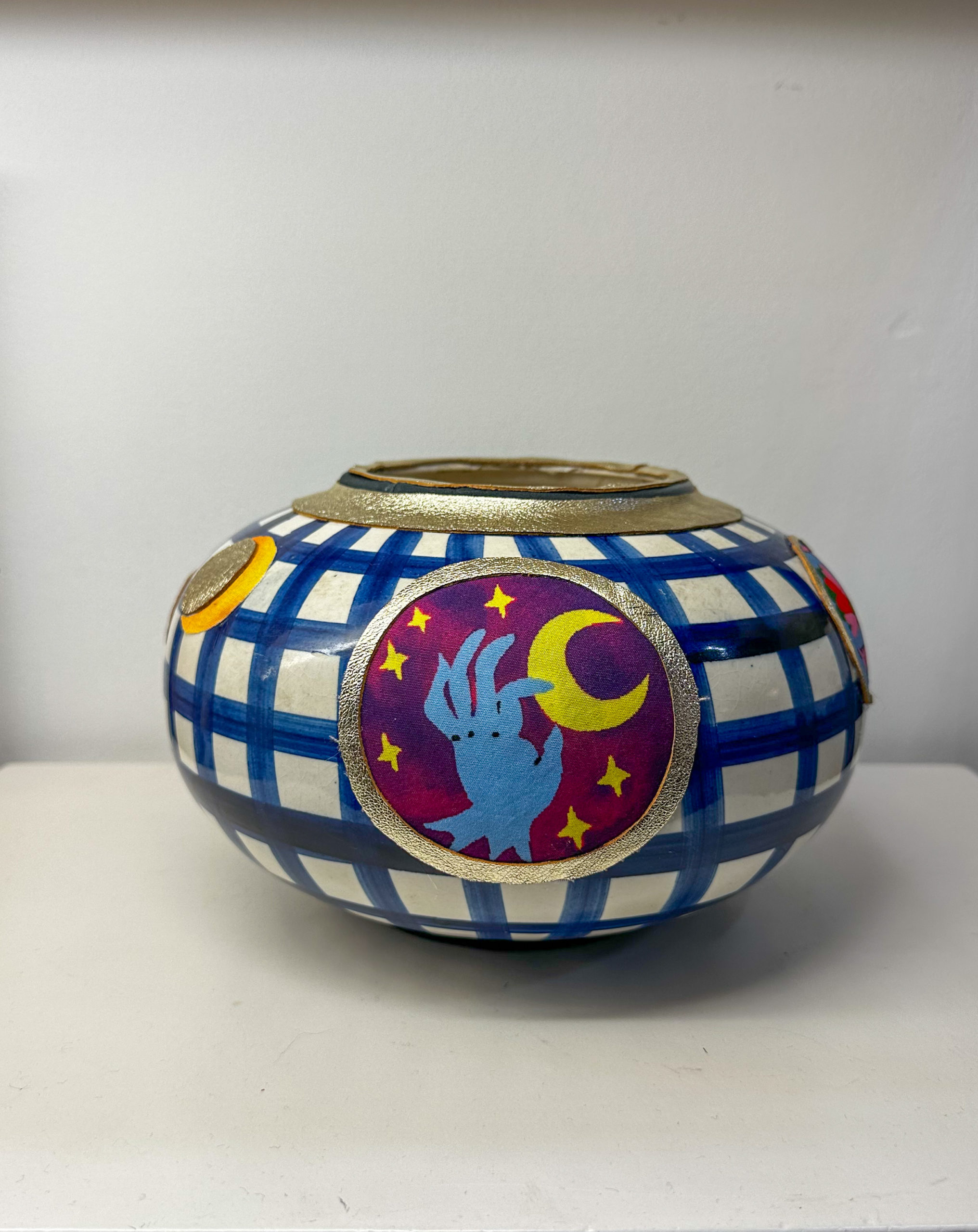 IMG_0793aurore morisse affaire conclue mobilier vase tissus création unique pythie the fool delphine fontaine contemporain artiste belge femme décoration créatif