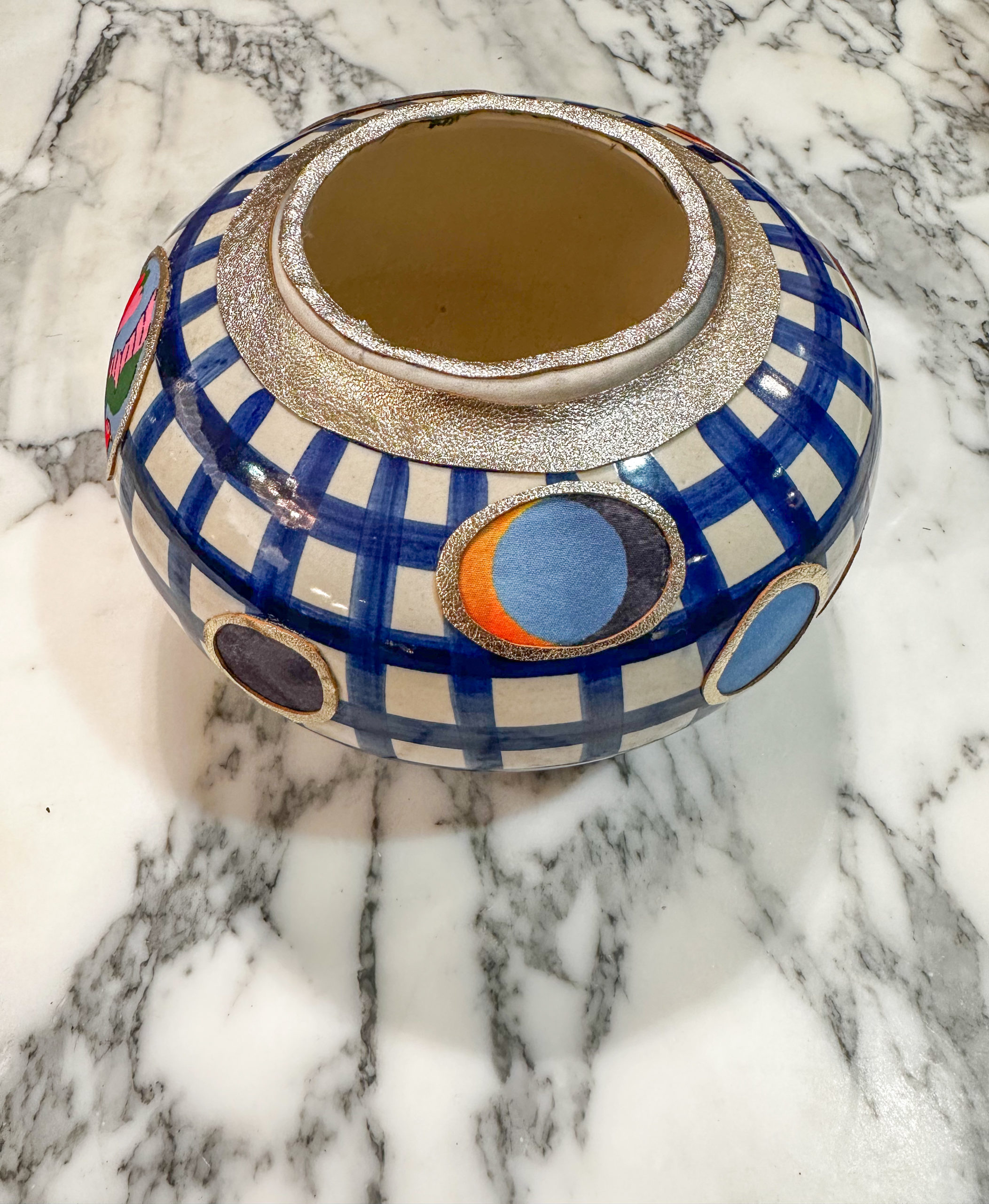 IMG_0797aurore morisse affaire conclue mobilier vase tissus création unique pythie the fool delphine fontaine contemporain artiste belge femme décoration créatif