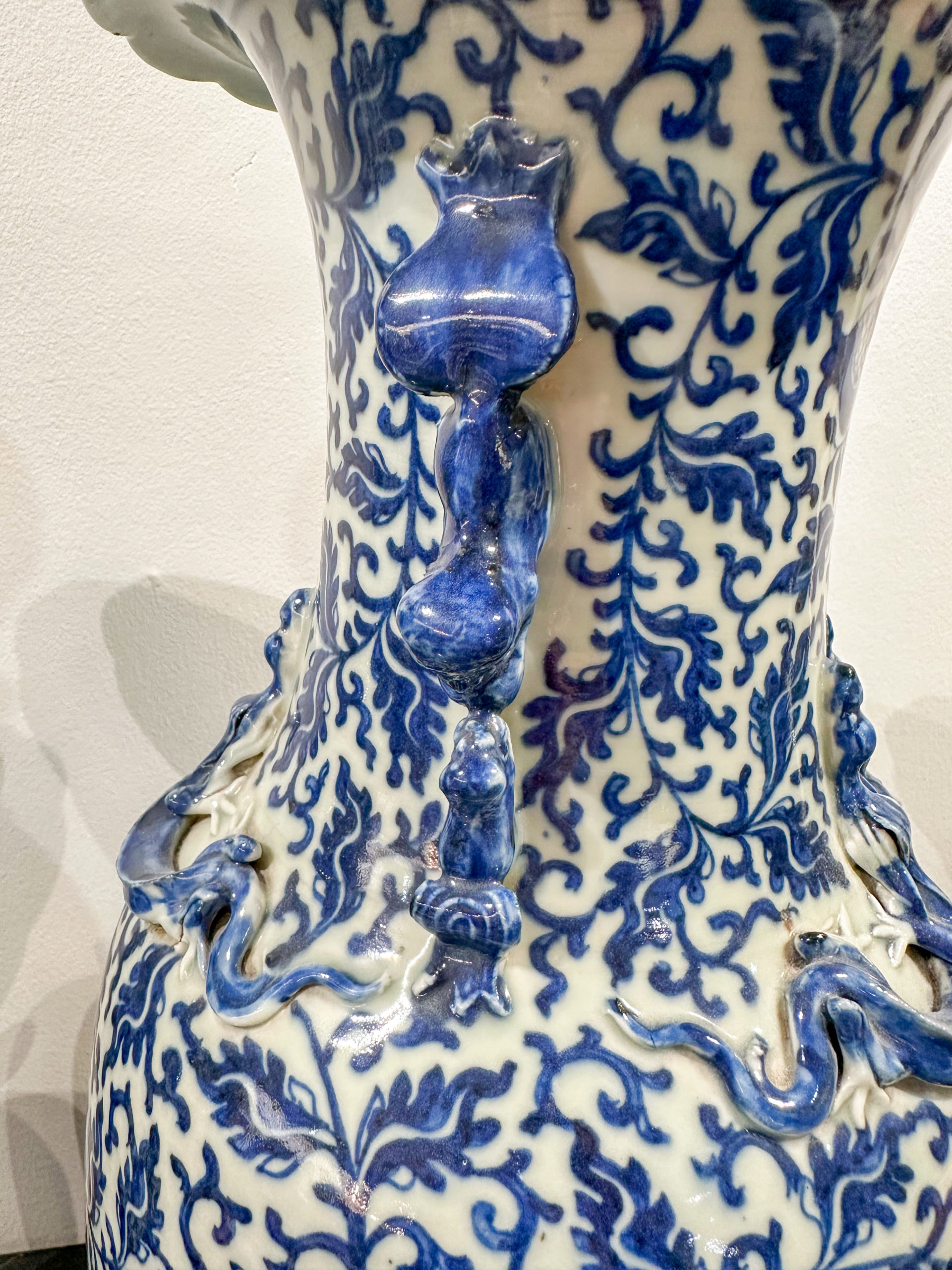 IMG_0833aurore morisse affaire conclue céramique vase chinois paire bleu salamandre grand format collection décoration