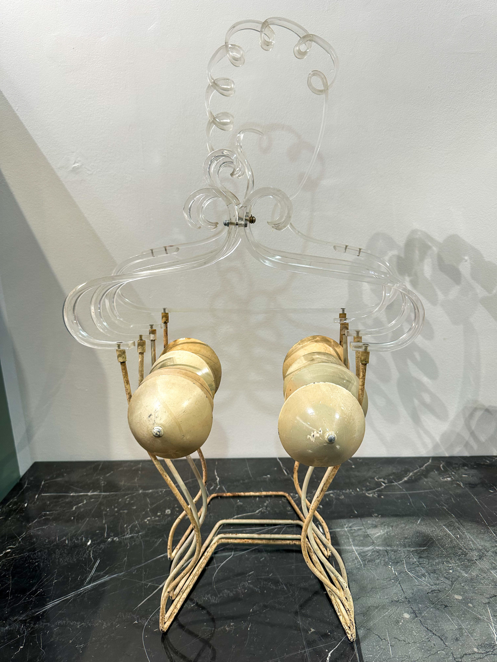 IMG_1157aurore morisse affaire conclue objets présentoirs lingerie siegel france années 30 40 vintage décoration