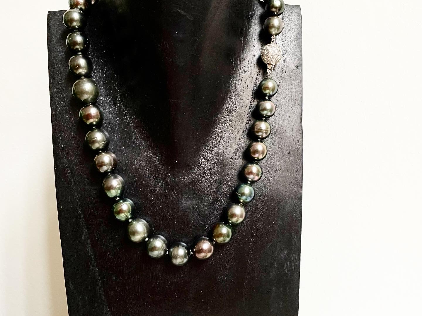 perles-tahiti-perles-grises-collier-bague-bo-ancien-bijoux-luxe-or-et-diamants-aurore-morisse-chestret-5-1