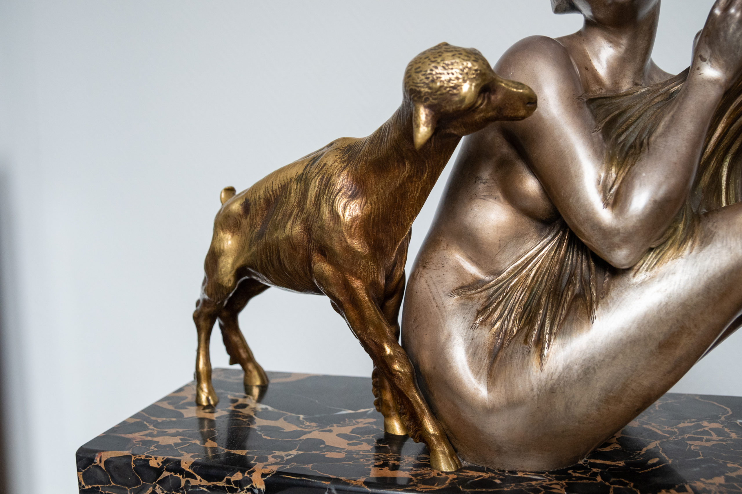 Armand-godard-sculpture-bronze-argenté-art-deco-XXe-france-aurore-morisse-affaire-conclue-antiquaire-liege-belgique4