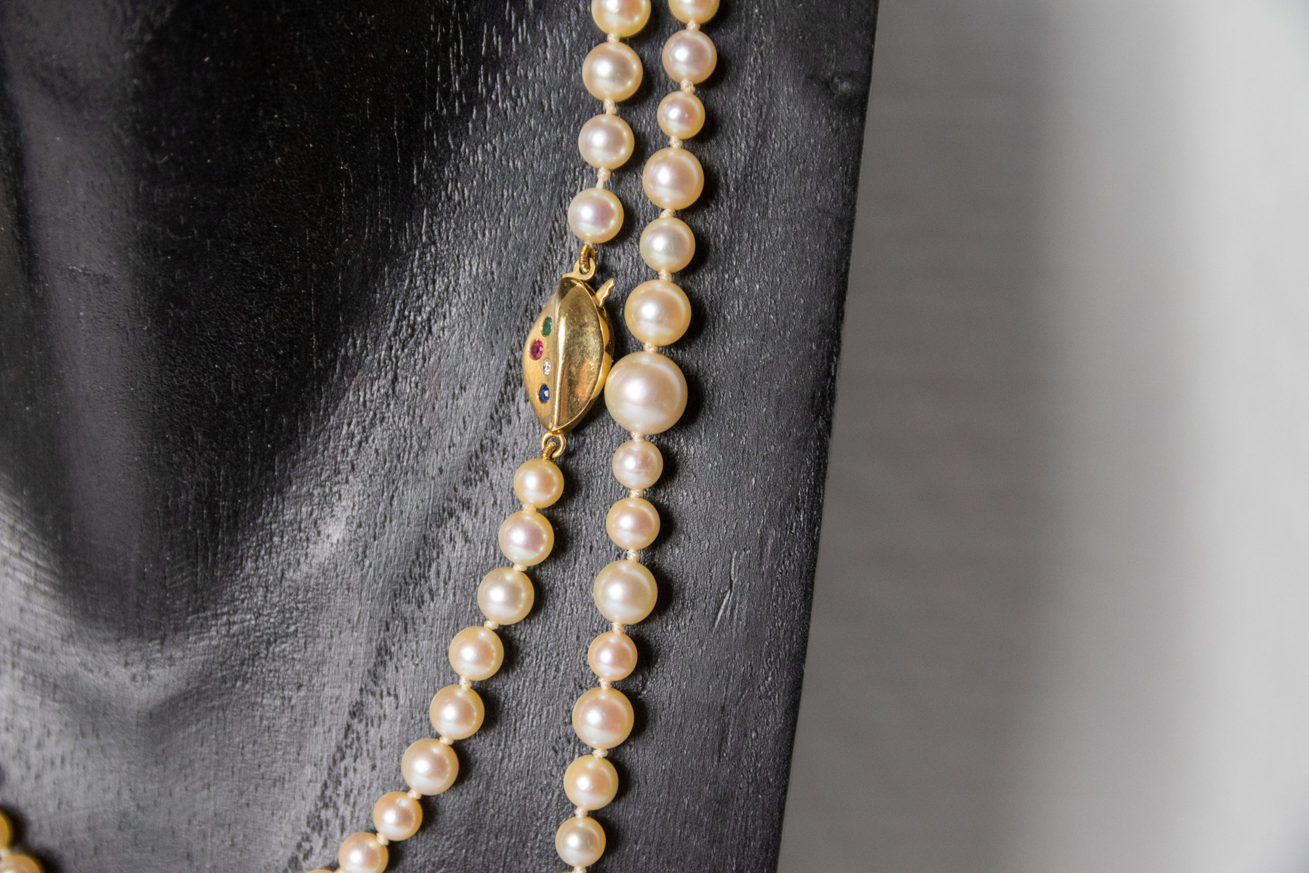 Collier-perles-bijoux-anciens-aurore-morisse-affaire-conclue-antiquaire-antiquité2