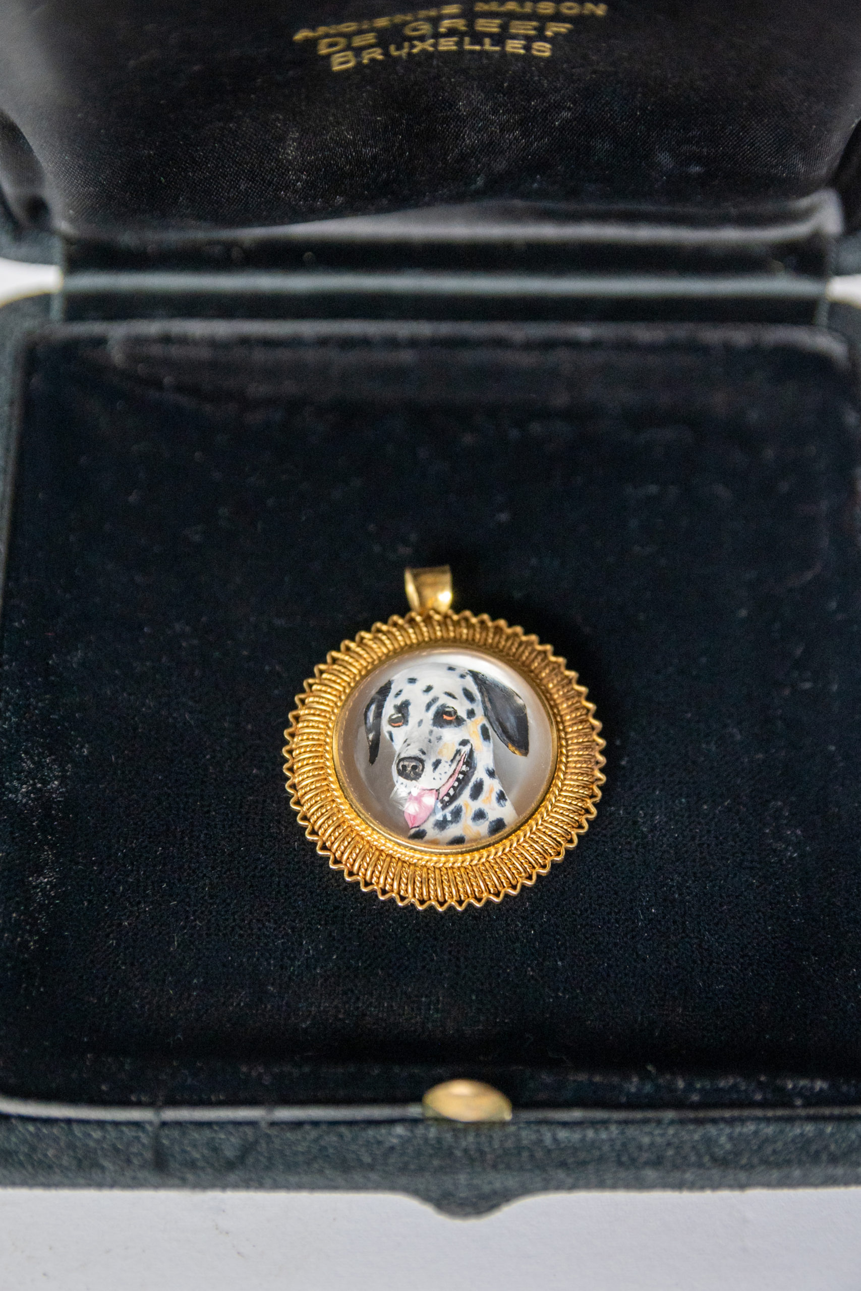 Pendentif-or-cristal-anglais-dalmatien-1980-bijoux-vintage-aurore-morisse-antiquité-antiquaire-bijoux-anciens-chestret5-Liège1