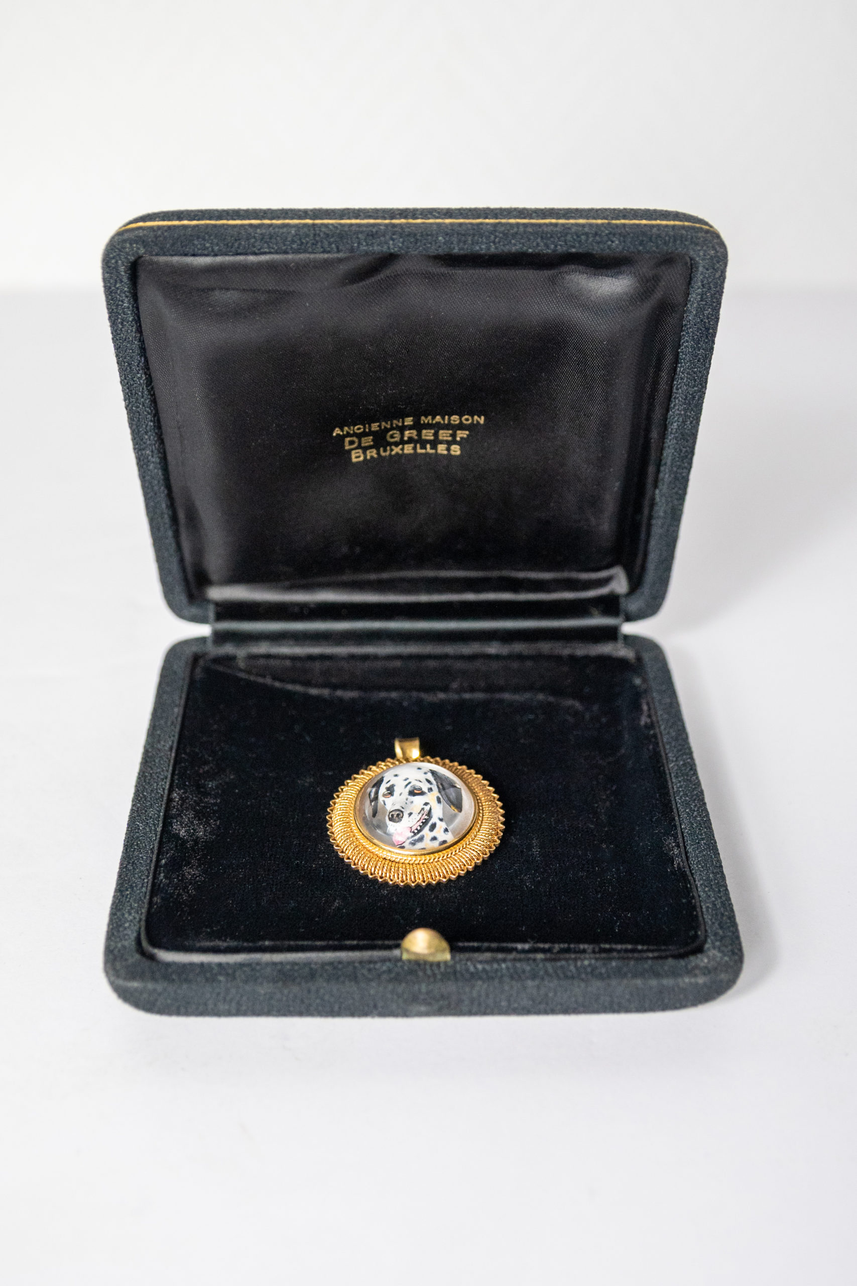 Pendentif-or-cristal-anglais-dalmatien-1980-bijoux-vintage-aurore-morisse-antiquité-antiquaire-bijoux-anciens-chestret5-Liège2