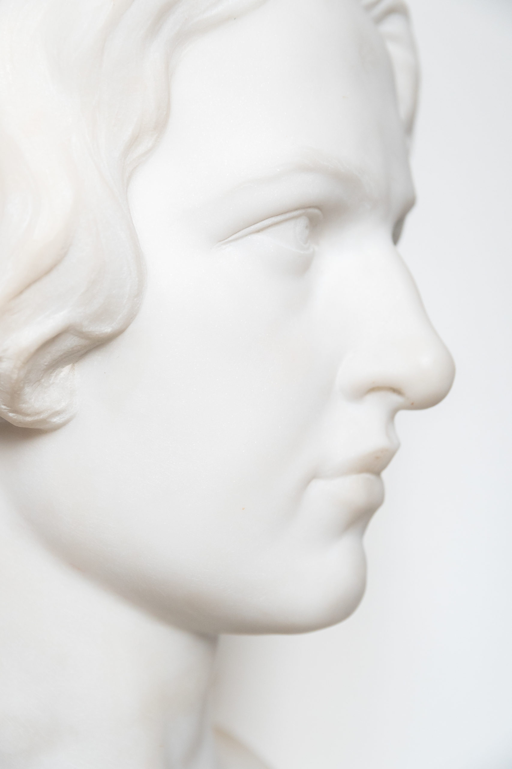 Buste-marbre-carrare-charles-ernest-diosi-sculpture-1920-Buste-femme-antiquaire-liège-aurore-morisse-affaire-conclue3