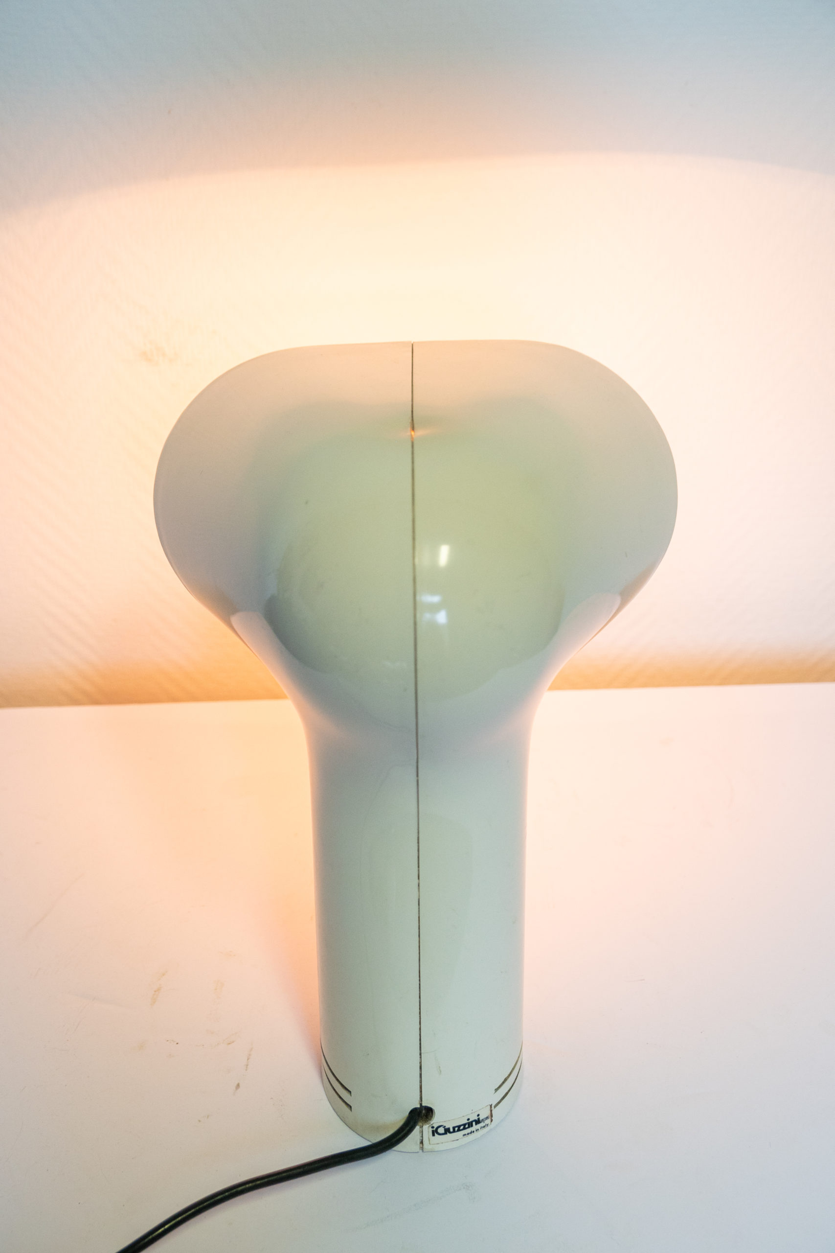 Lampe-sorella-harvey-guzzini-1960-vintage-lampe-décoration-aurore-morisse-antiquaire-loiège-paris-affaire-conclue4