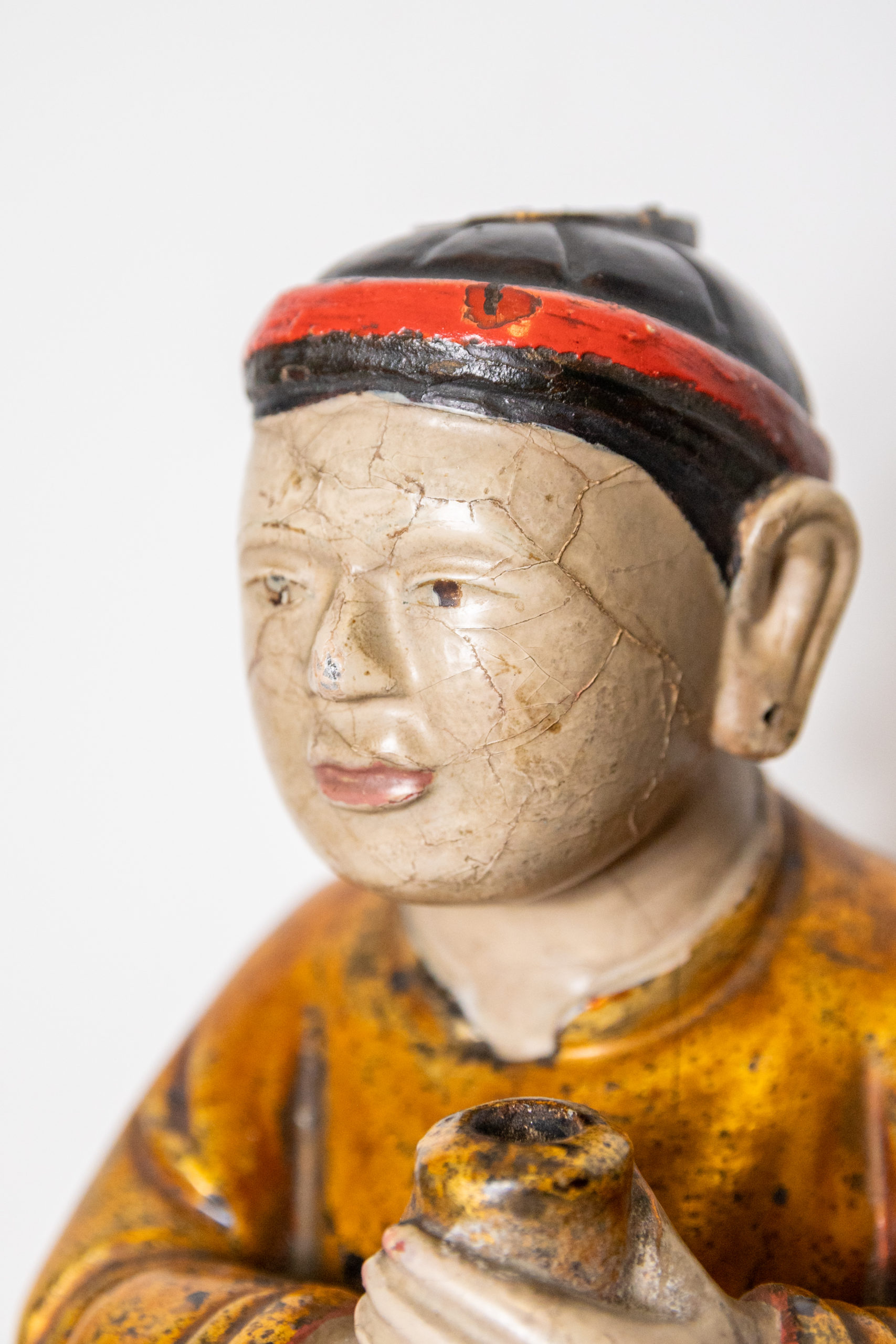Aurore-morisse-acheteur-affaire-conclue-antiquaire-paris-liège-art-expertise-estimation-ojet-antiquités-sculpture-bois-moine-taoiste-XIXe-bois-doré-tibet-vietnam2-2