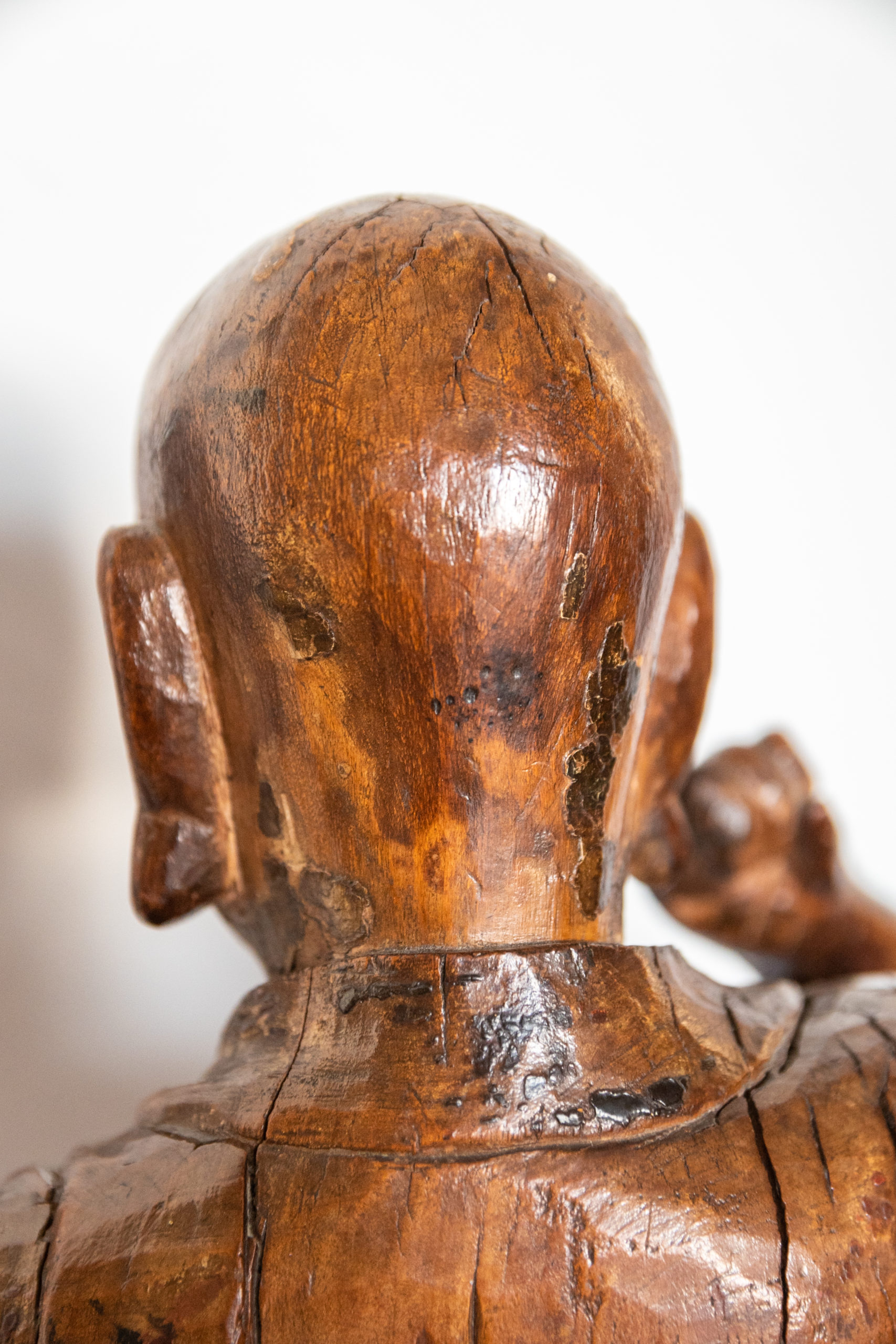 Sculpture-bois-art-asie-ming-moine-aurore-morisse-affaire-conclue-chine-objet-antiquité-antiquaire-liège-chestret58