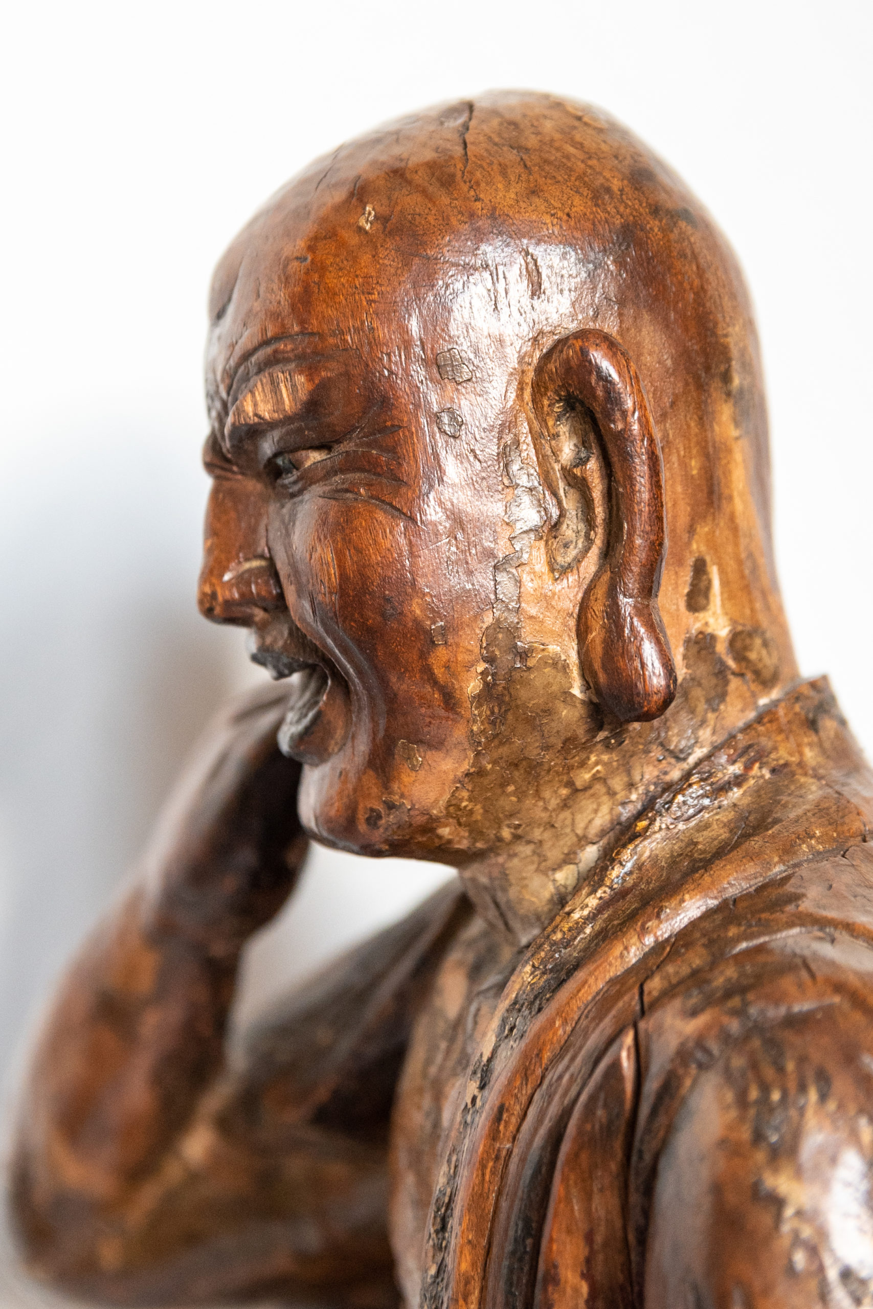Sculpture-bois-art-asie-ming-moine-aurore-morisse-affaire-conclue-chine-objet-antiquité-antiquaire-liège-chestret59