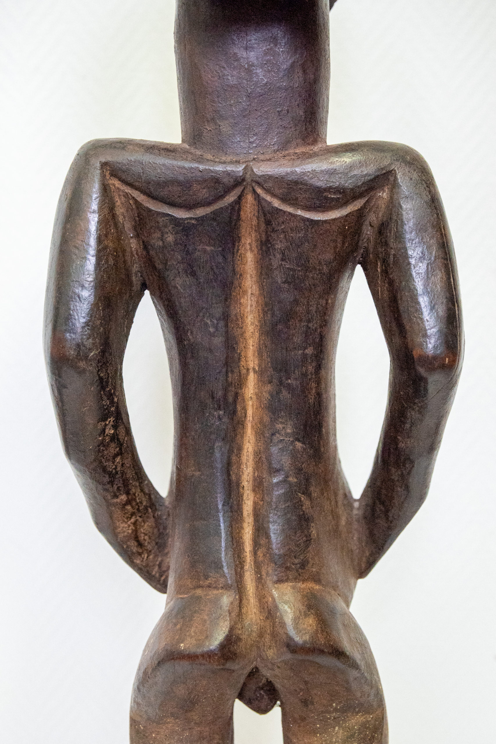 sculpture-africaine-hemba-singiti-niebo-luika-république-démocratique-congo-art-primitif-collection-lusingiti-aurore-morisse-affaire-conclue-antiquaité-antiquaire-paris-liège10