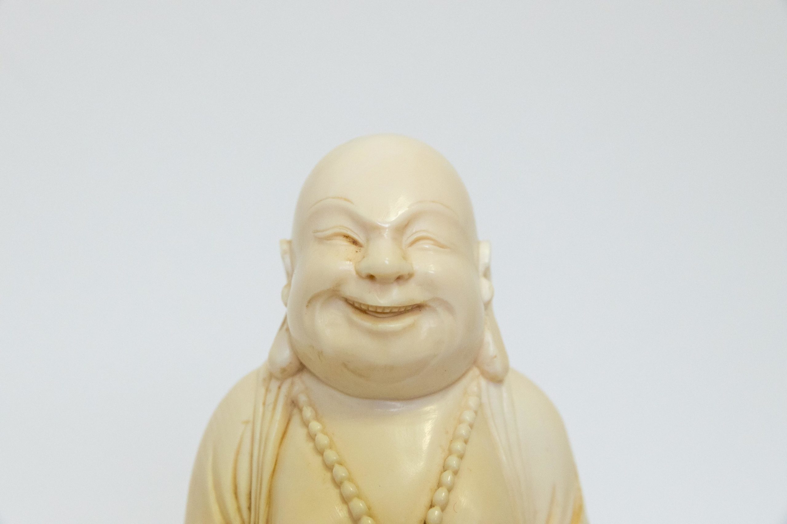 Sculpture-asiatique-bouddha-XIXe-1900-aurore-morisse-antiquaire-aurore-morisse-collection-décoration-antiquités-expertise-affaire-conclue16