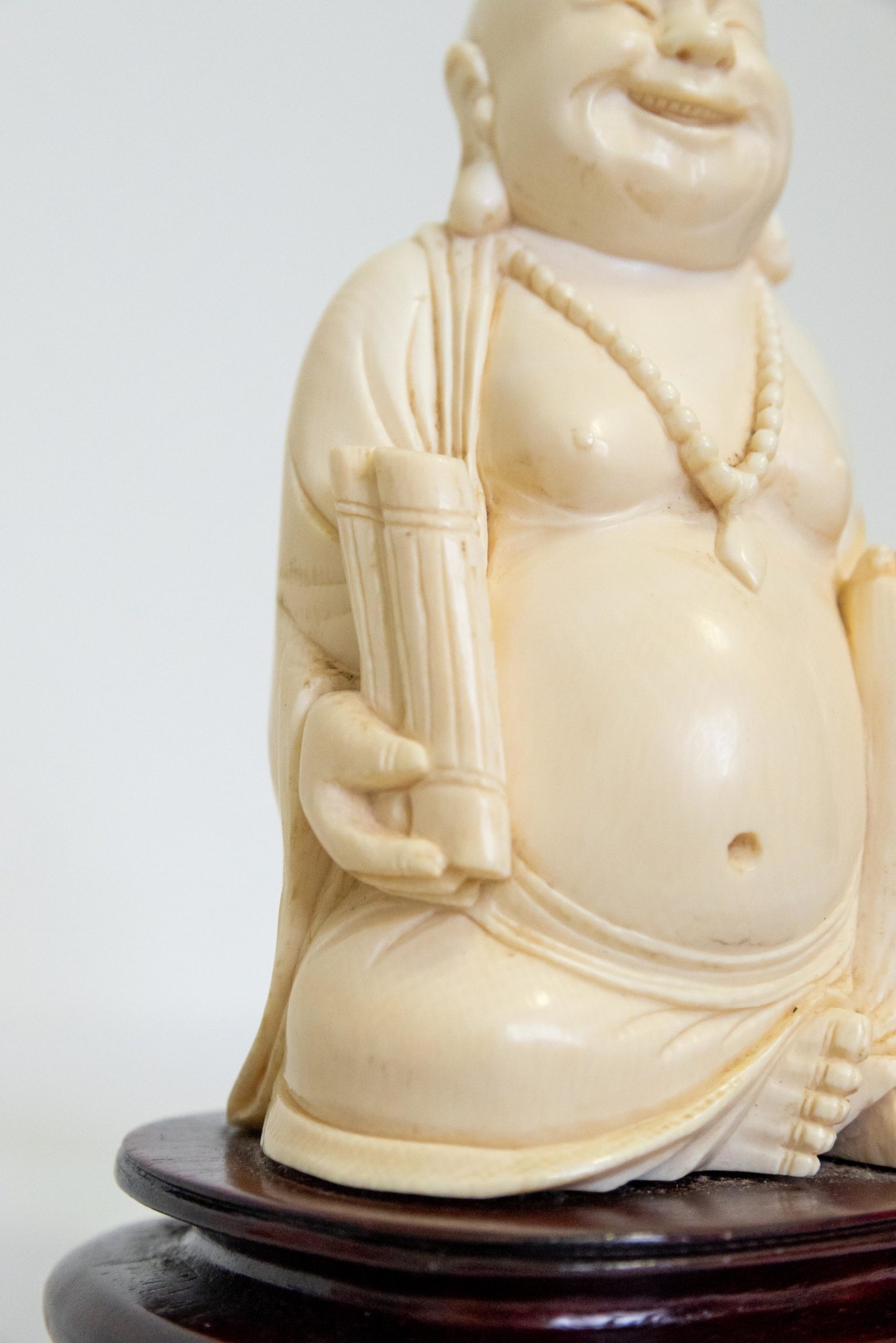 Sculpture-asiatique-bouddha-XIXe-1900-aurore-morisse-antiquaire-aurore-morisse-collection-décoration-antiquités-expertise-affaire-conclue17