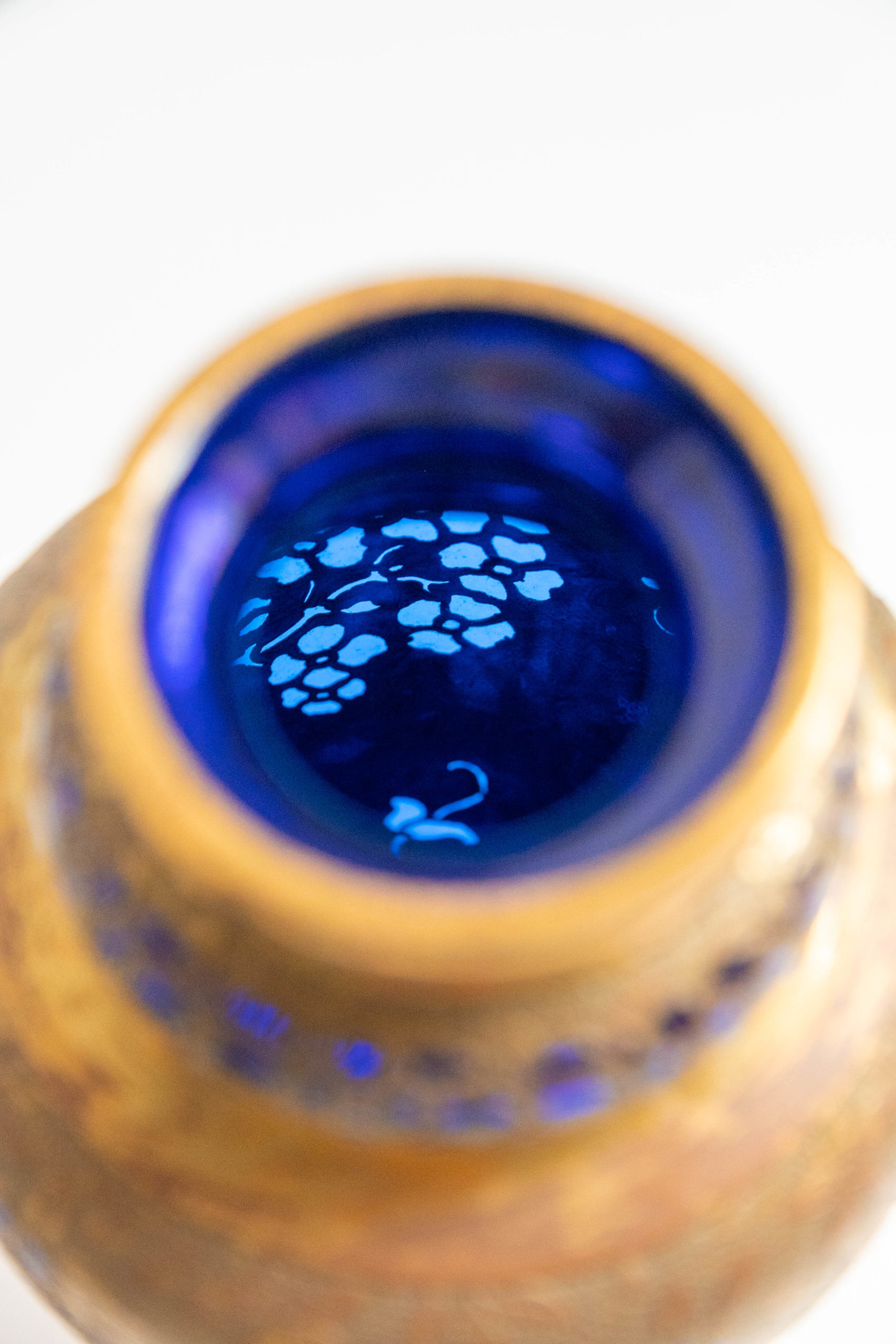 vase-laiton-verre-bleu-signé-val-saint-lambert-léon-ledru-galvanoplastie-antiquaire-expert-liège-paris-aurore-morisse-affaire-conclue-estimation-art-contemporain-objets-anciens86