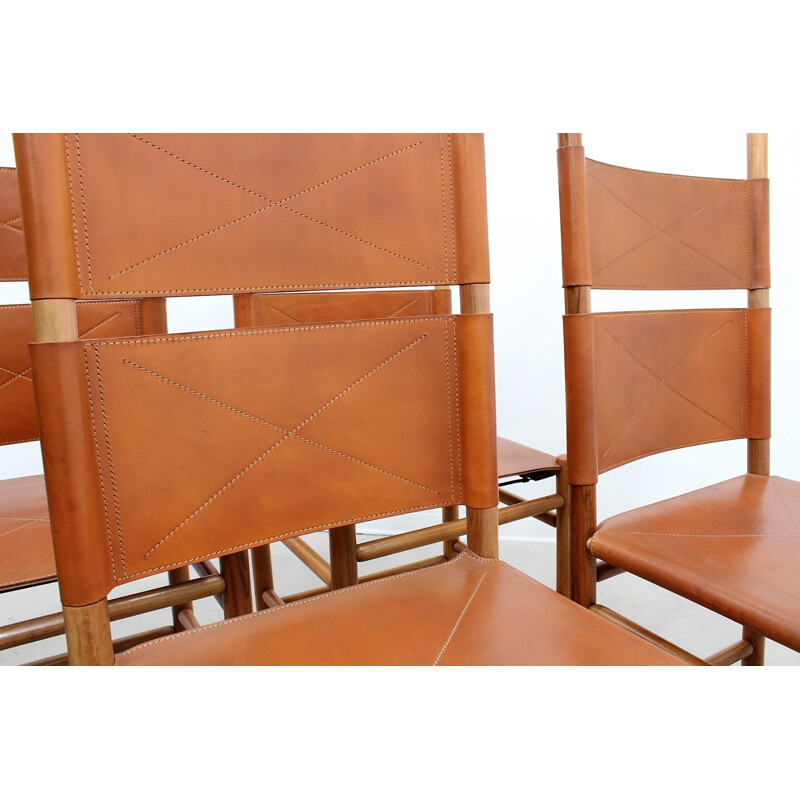 chaises-vintage-kentucky-par-carlo-scarpa-pour-bernini-1970-1
