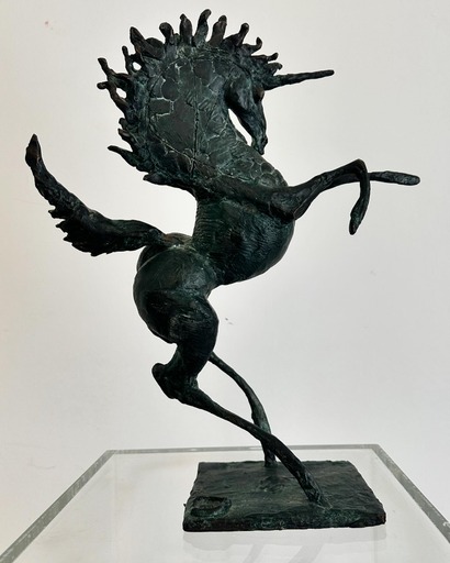 Sculpture• - bronze