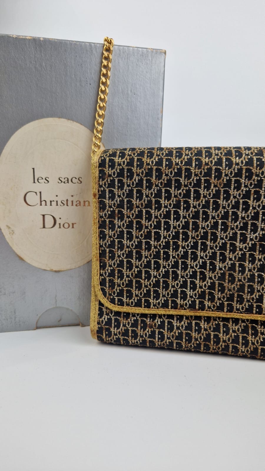 Auroremorisse-art-antiquités-antiquaire-collection-liege-art-affaire-conclue-vintage-sac-dior-Christian1