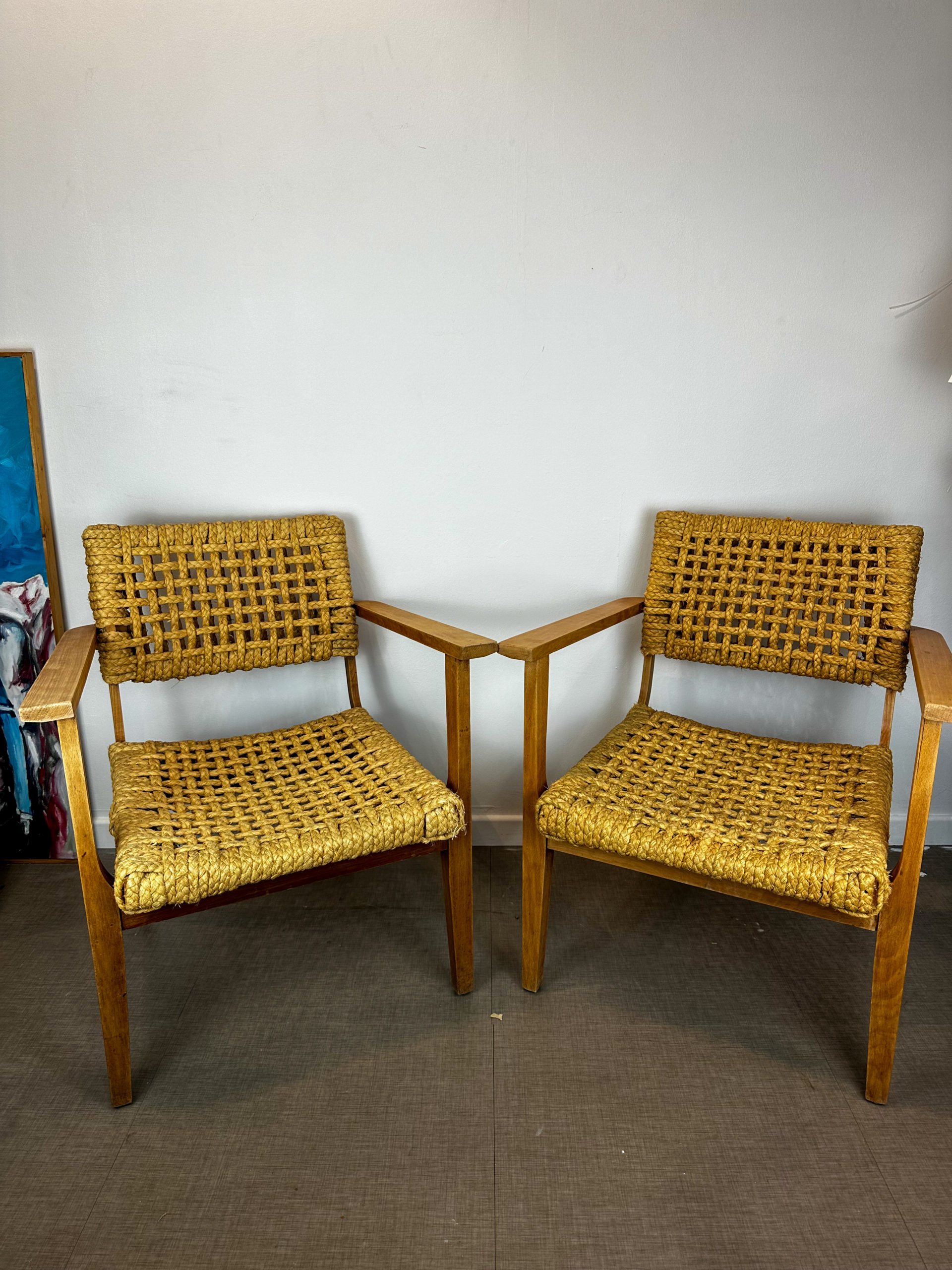 IMG_6825aurore-morisse-affaire-conclue-fauteuils-audoux-minet-france-design-1950-cordage-tressé-chaise-collectionneur-pratique-bois-simple-salon
