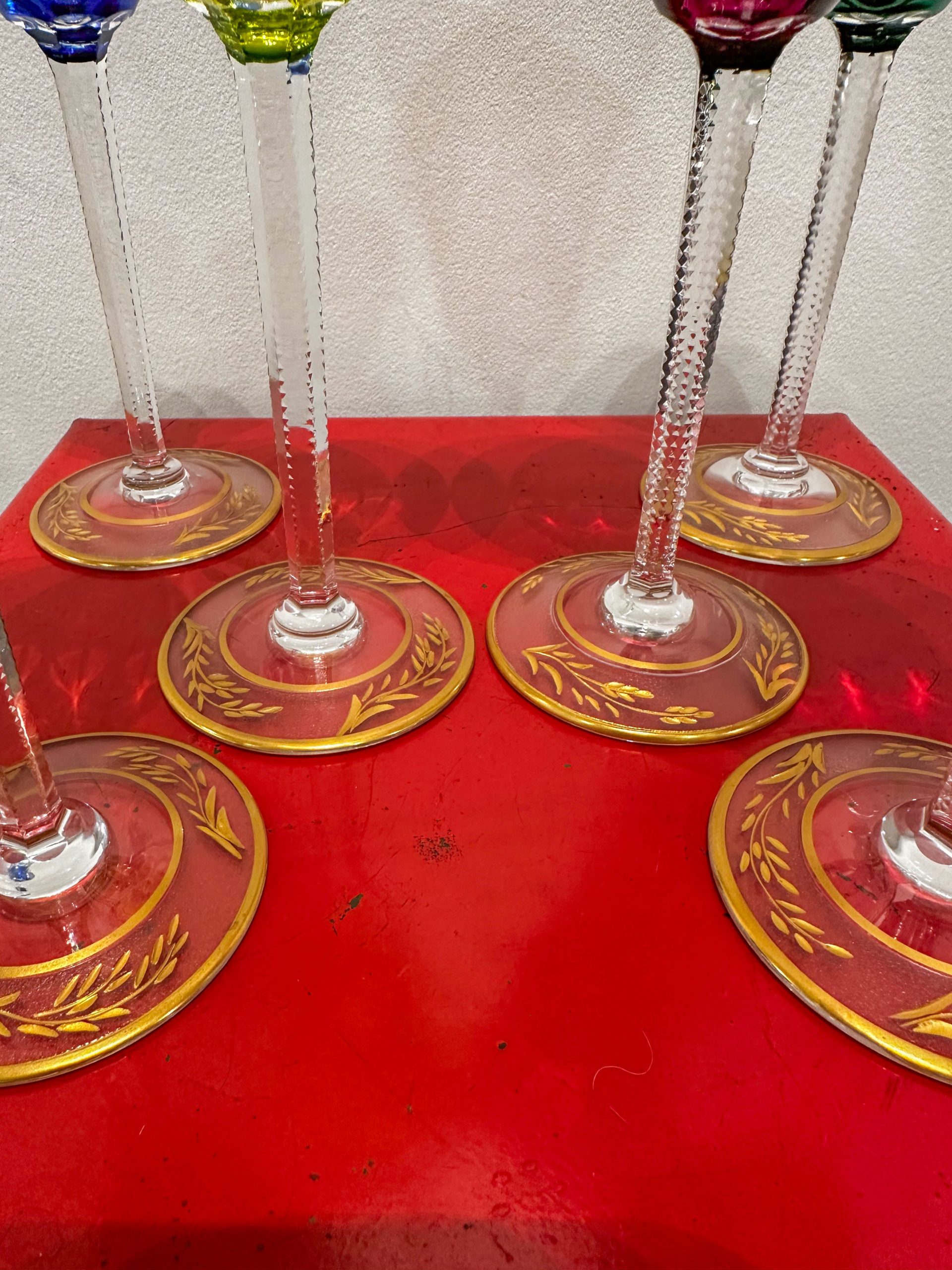 IMG_7605aurore-morisse-affaire-conclue-verres-crystal-colore-arts-de-la-table-val-saint-lambert-decoration-menager-collectionneur-investissement