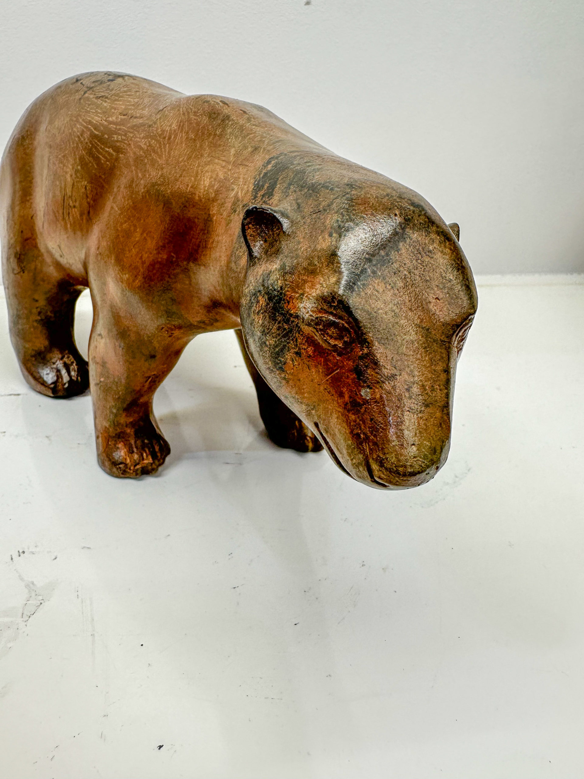 IMG_7799aurore-morisse-affaire-conclue-sculpture-bronze-ours-polaire-pierre-chenet-pompon-contemporain-20e-siècle-patine-collectionneur-animal-banquise-moyen-format-investissement