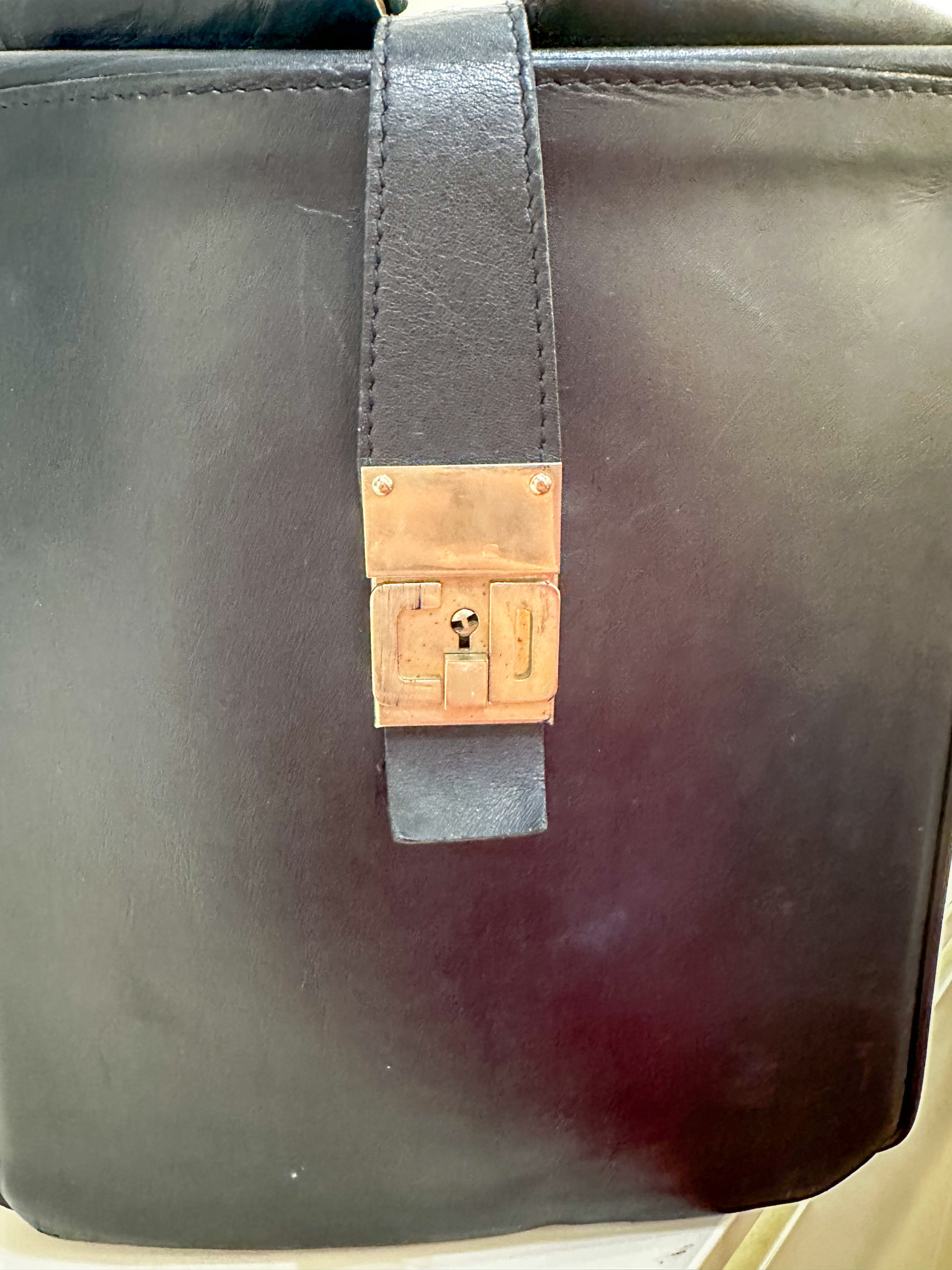 IMG_8158aurore-morisse-affaire-conclue-maroquinerie-luxe-dior-sac-de-voyage-vintage-occasion-seconde-main-toile-cuir-monogramme-france