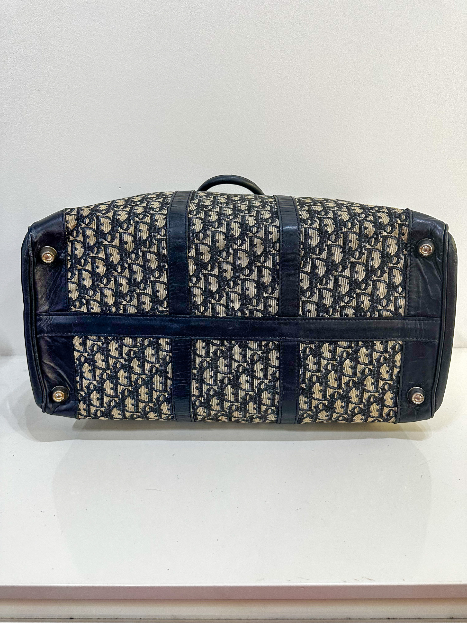 IMG_8162aurore-morisse-affaire-conclue-maroquinerie-luxe-dior-sac-de-voyage-vintage-occasion-seconde-main-toile-cuir-monogramme-france