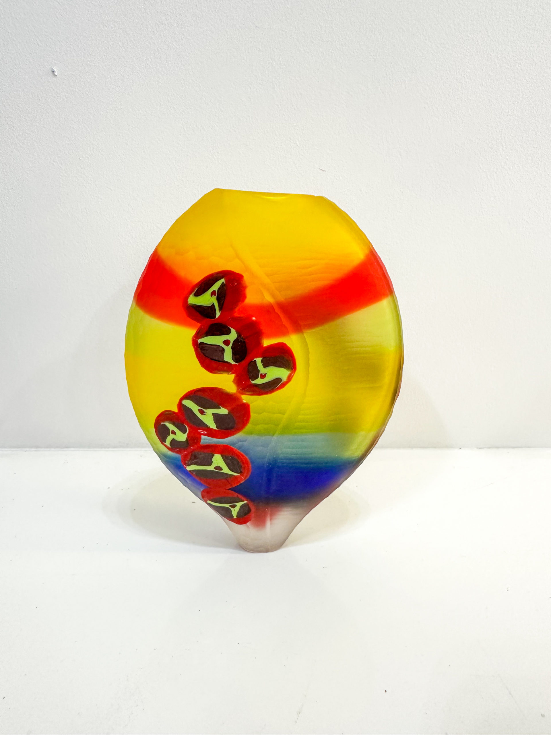 IMG_8220aurore-morisse-affaire-conclue-verrerie-vase-soliflor-davide-salvadore-murano-verre-soufflé-polychrome-jaune-rouge-abstrait-décoration-collectionneur