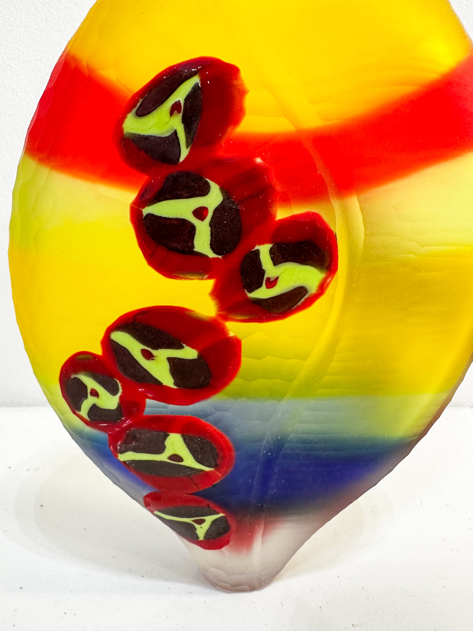 IMG_8221aurore-morisse-affaire-conclue-verrerie-vase-soliflor-davide-salvadore-murano-verre-soufflé-polychrome-jaune-rouge-abstrait-décoration-collectionneur