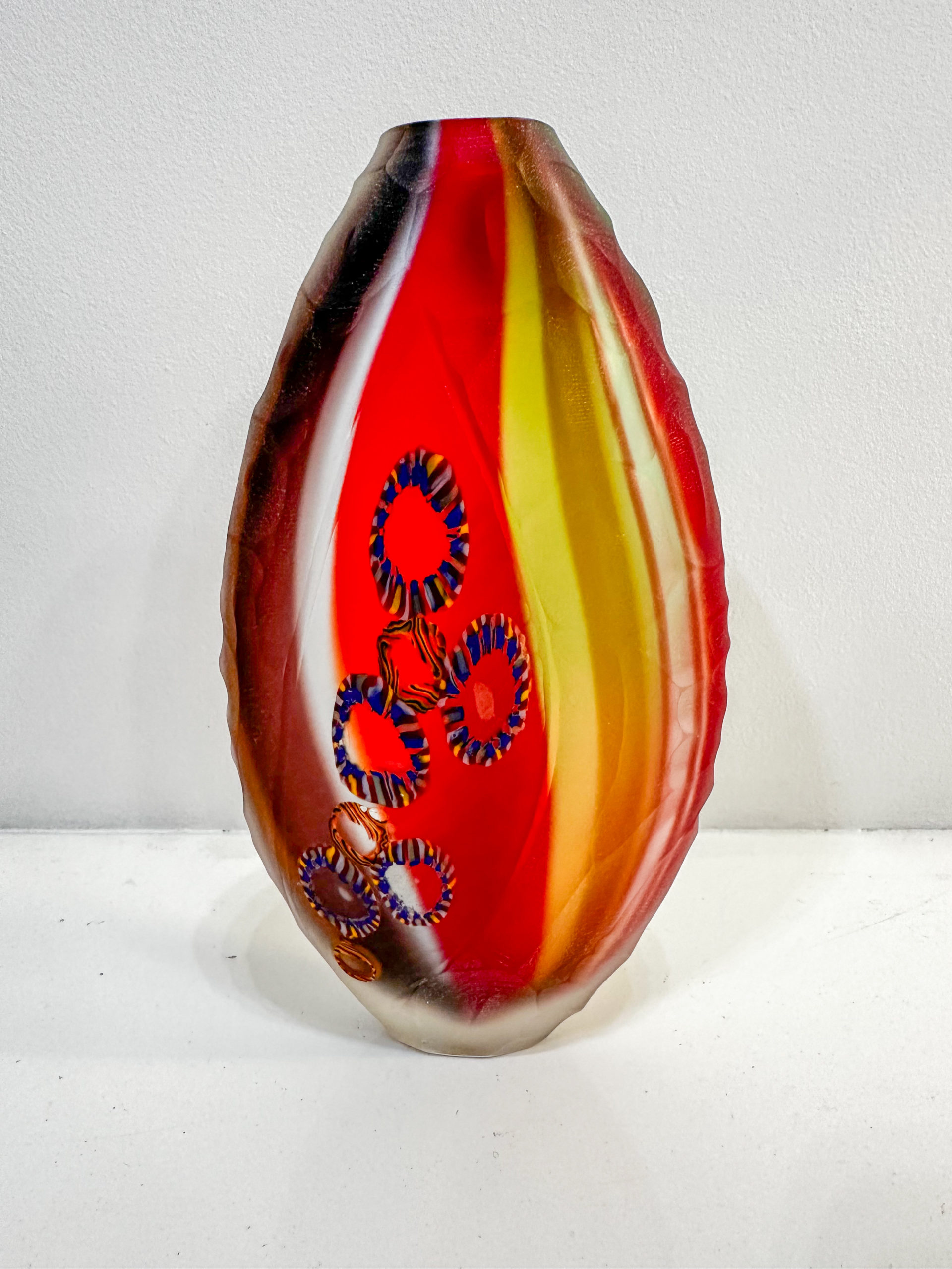 IMG_8228aurore-morisse-affaire-conclue-verrerie-vase-soliflor-davide-salvadore-murano-verre-soufflé-polychrome-jaune-rouge-abstrait-décoration-collectionneur
