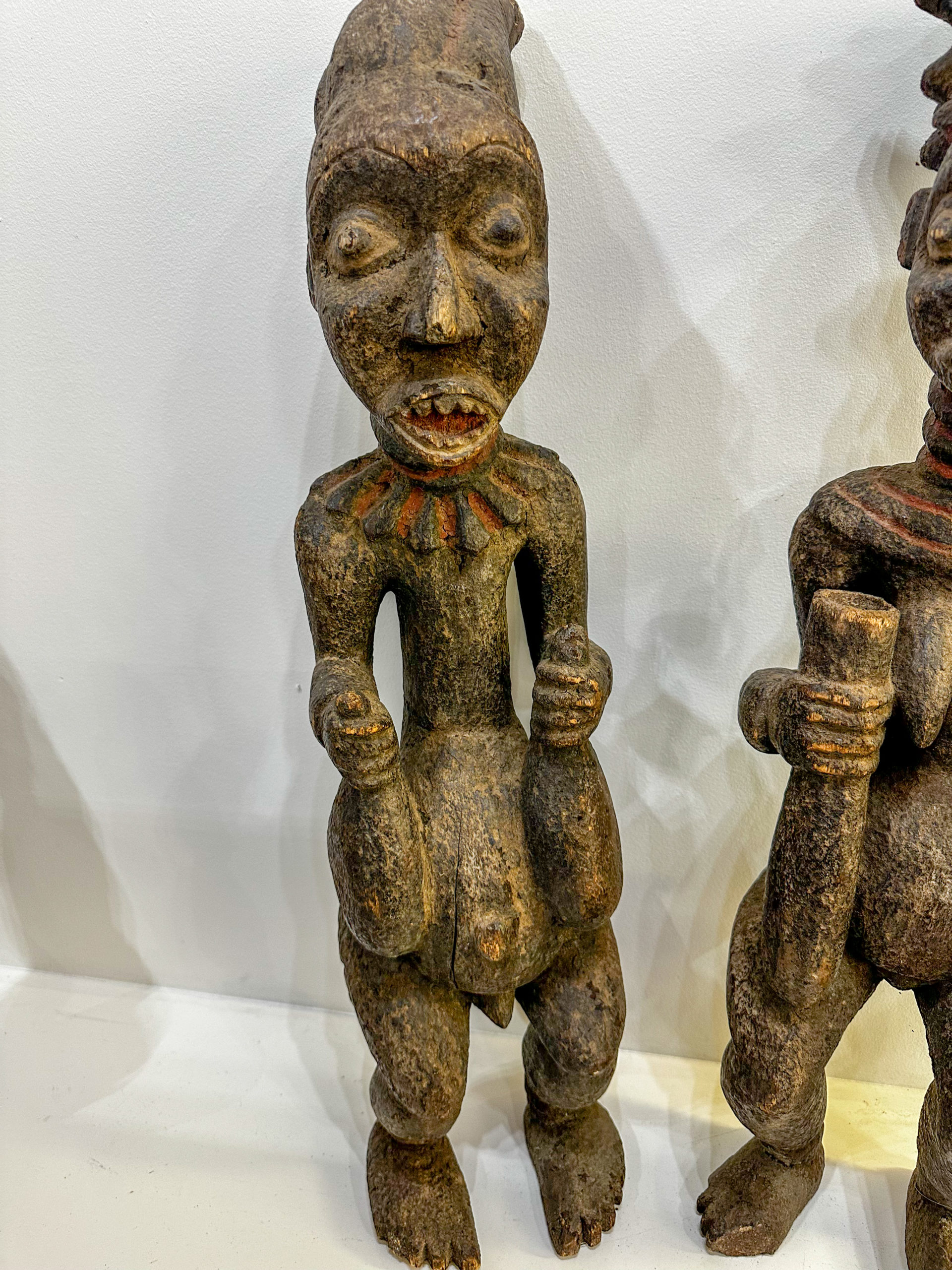 IMG_8447aurore-morisse-affaire-conclue-sculpture-art-africain-afrique-couple-homme-femme-19e-siècle-yoruba-bois-grand-format-décoration-collectionneur