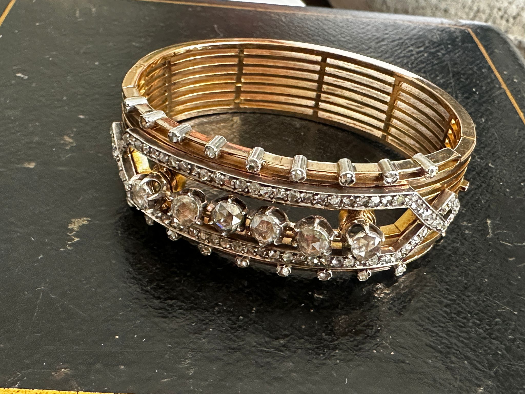 Bijou• Bracelet en or et diamants